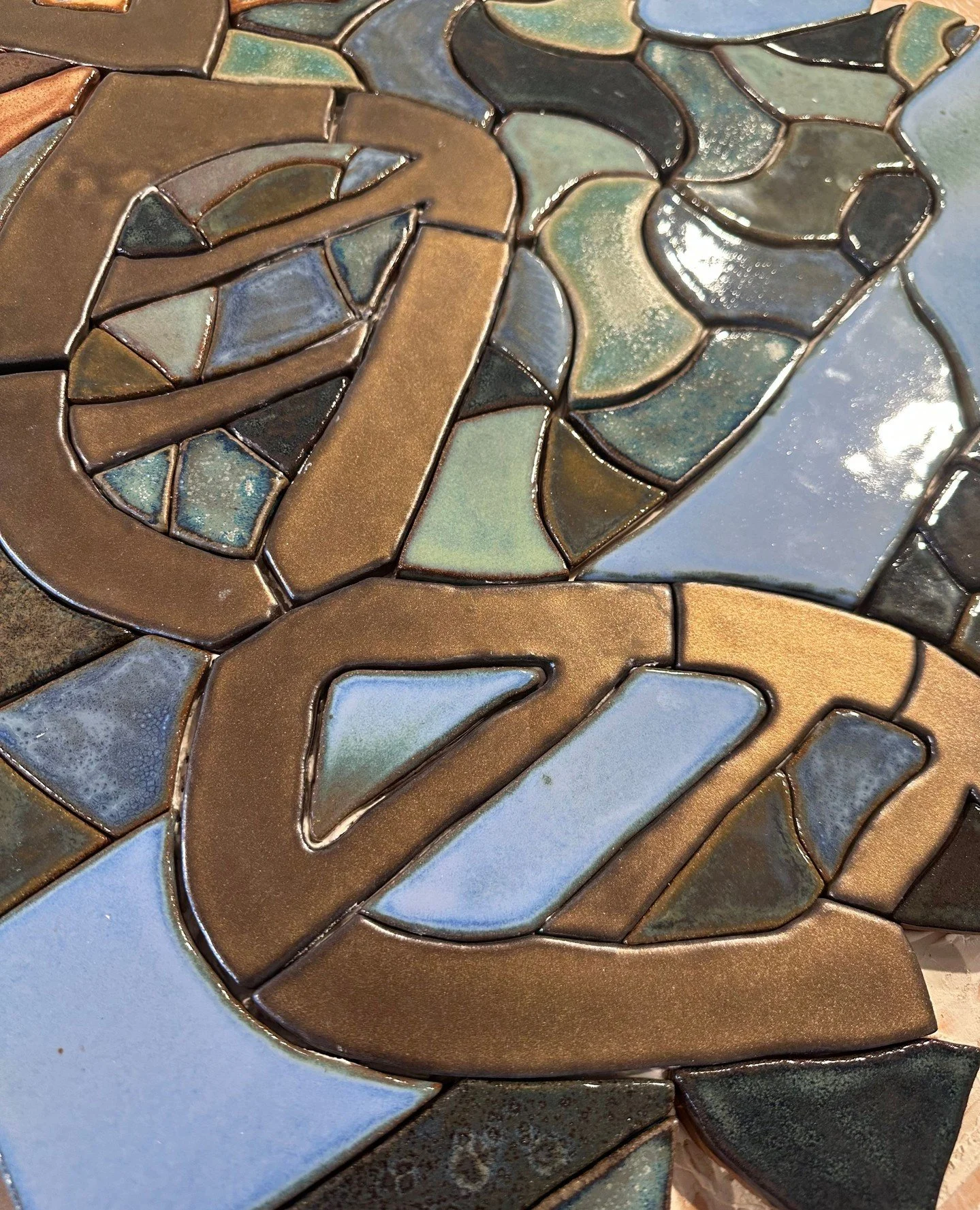 We are open this weekend for Art Tours!  Meet Mikayla our co-founder and creator of all things organic and pulled directly from nature. ⁠
⁠
Our studio is filled with hundreds tiles in all natural shades for you to experience in person, touch with you