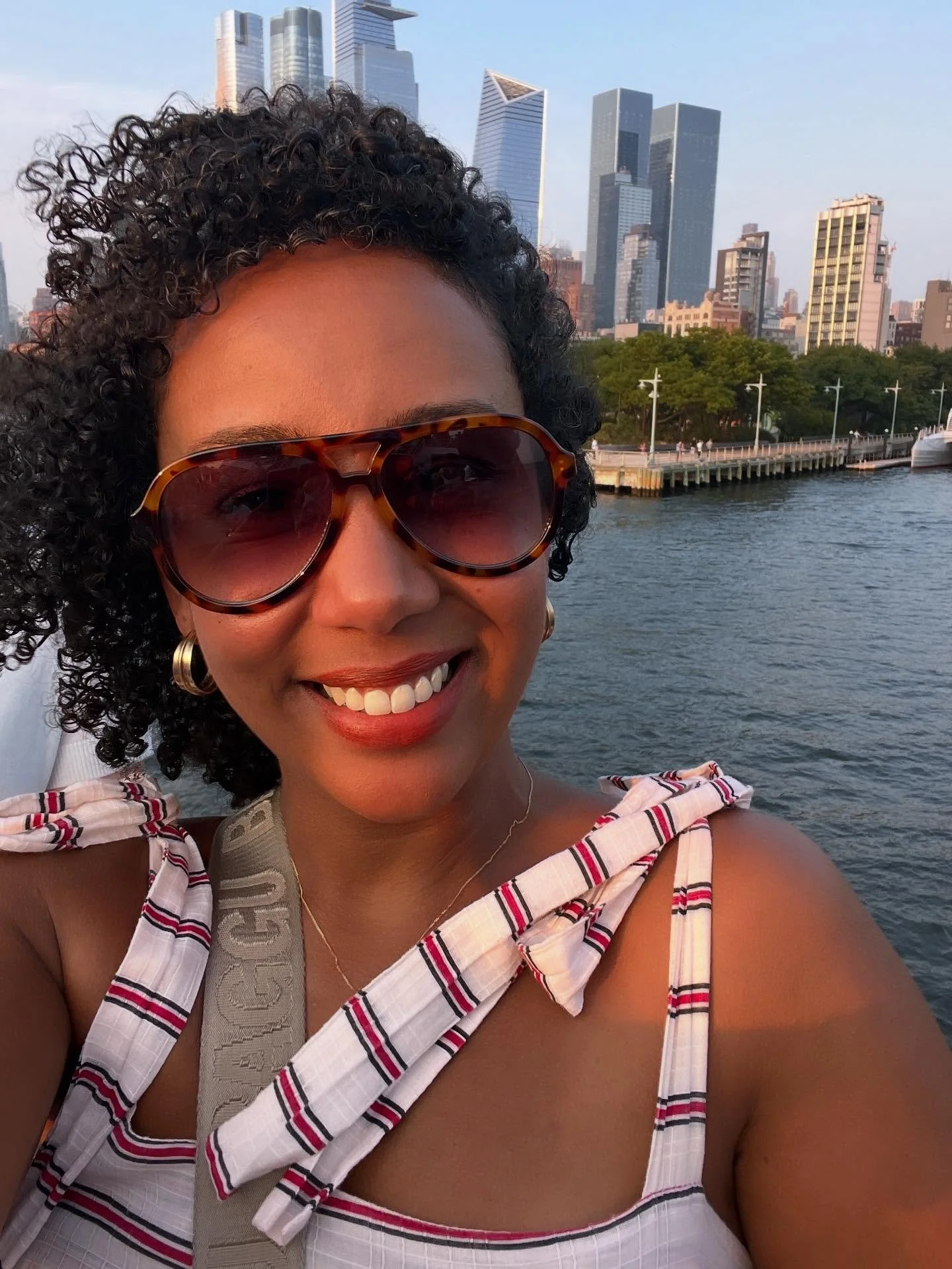 New York dump 🍎 This trip felt fast and furious in the best way. So much work, $ and sheer energy pushing forward to get there and then boom, you are just in it. Work + play + a hotel bed = a time well had. I may be a California girl but NYC will al