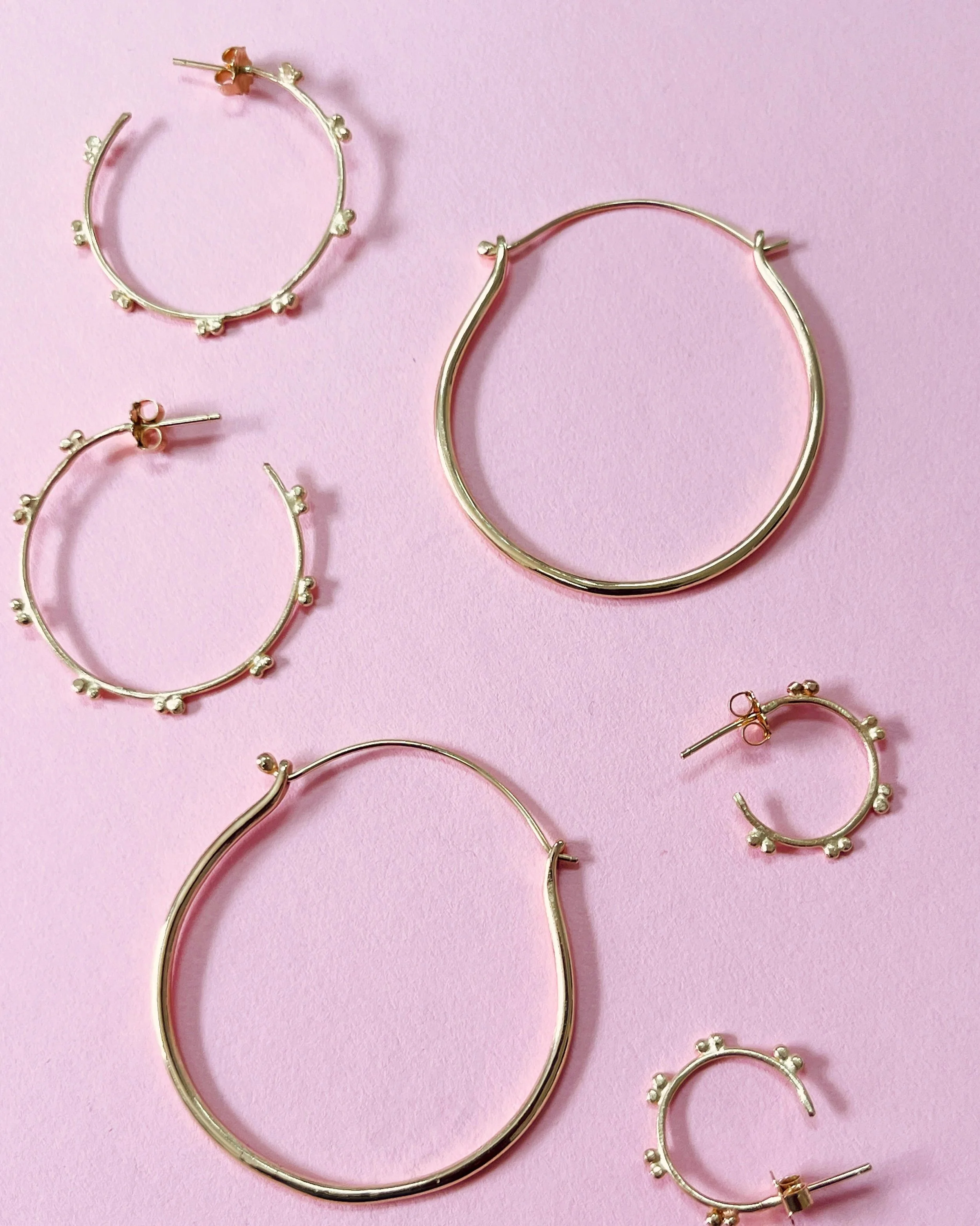 More hoops for your feed 💁🏾&zwj;♀️ Featuring Moritz and Marais in 14k 💛