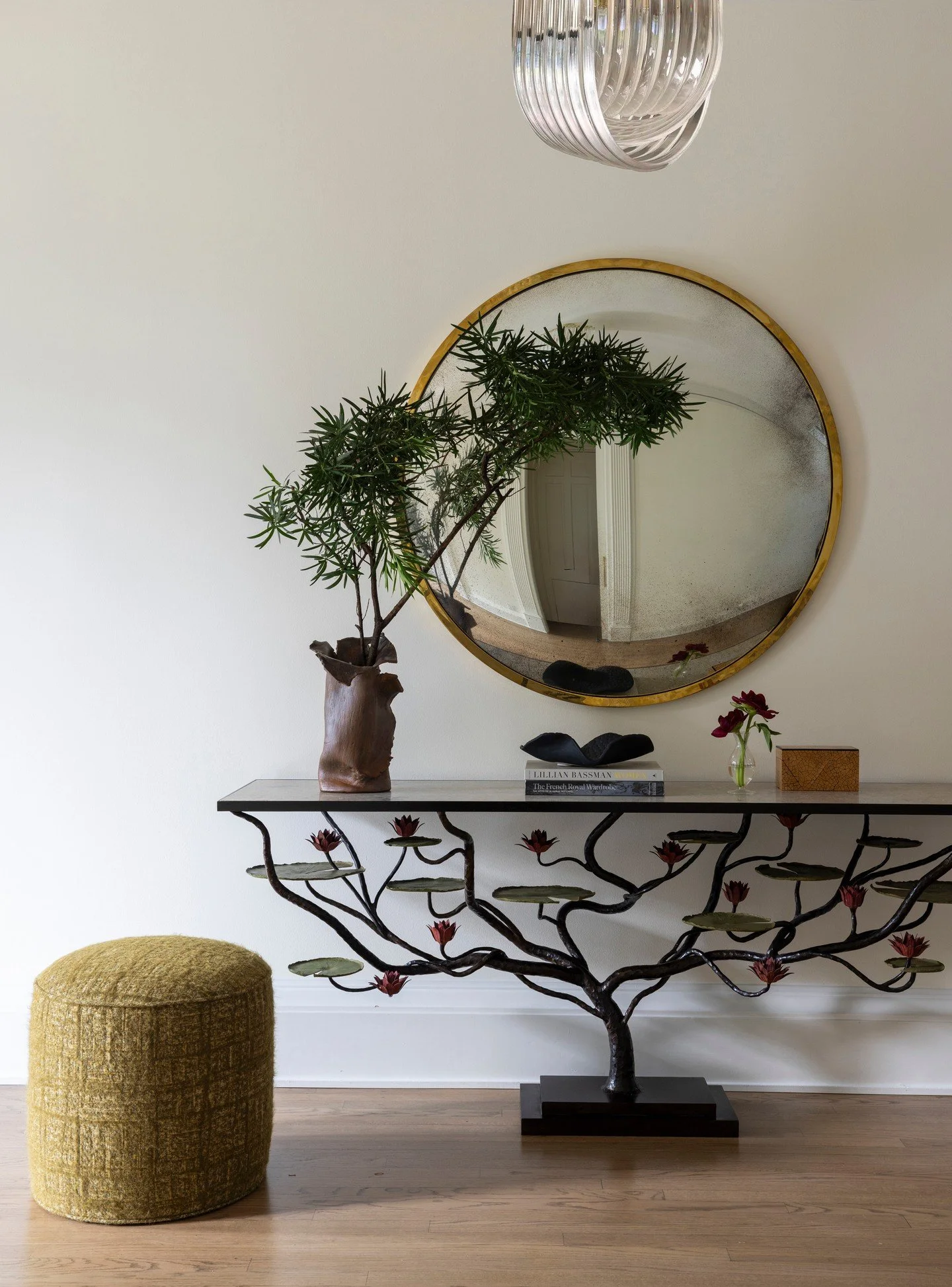 A warm welcome in. 

Photography by @juliesoefer 
Styling by @jbheditorial