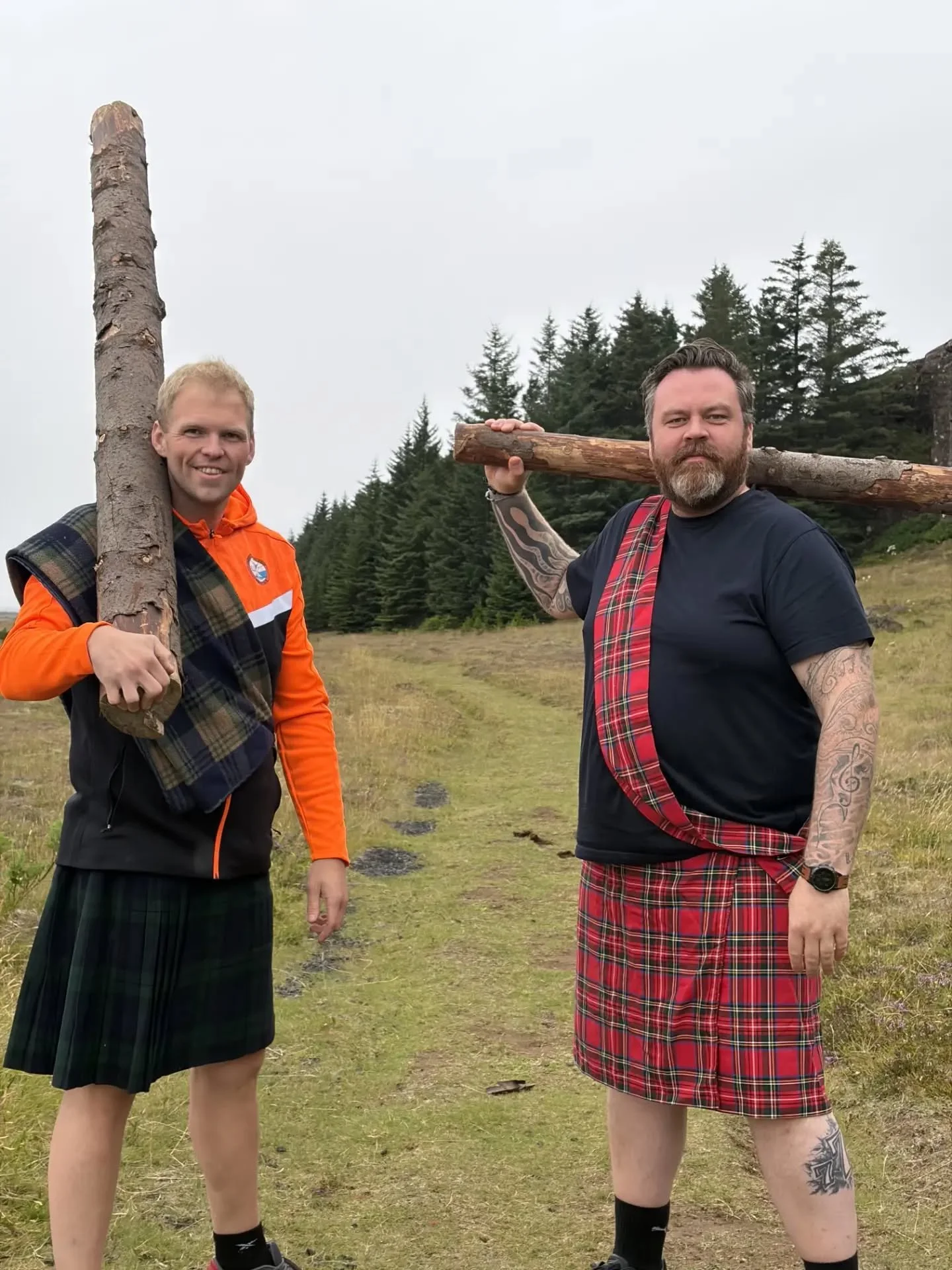 Sindri formaður ásamt Gísla sem einnig er stjórnarliði innan Þróttar..jpg