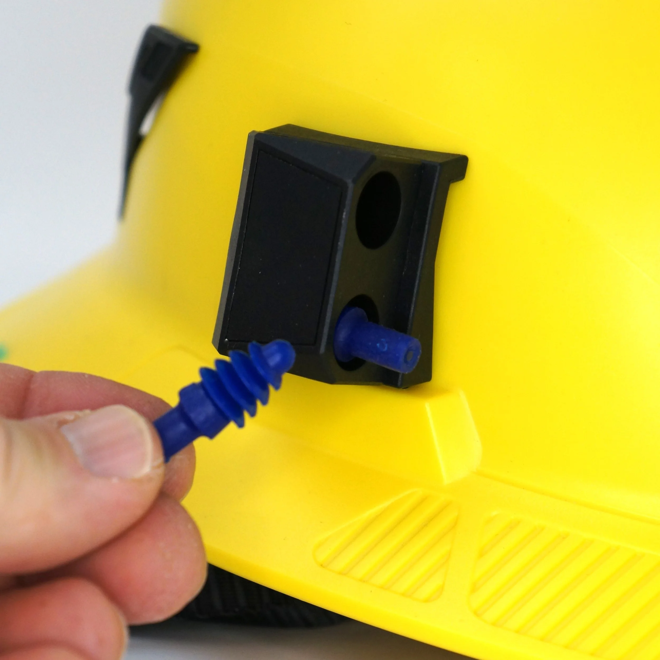 Helmet Mount Black no Retention Plate.JPG