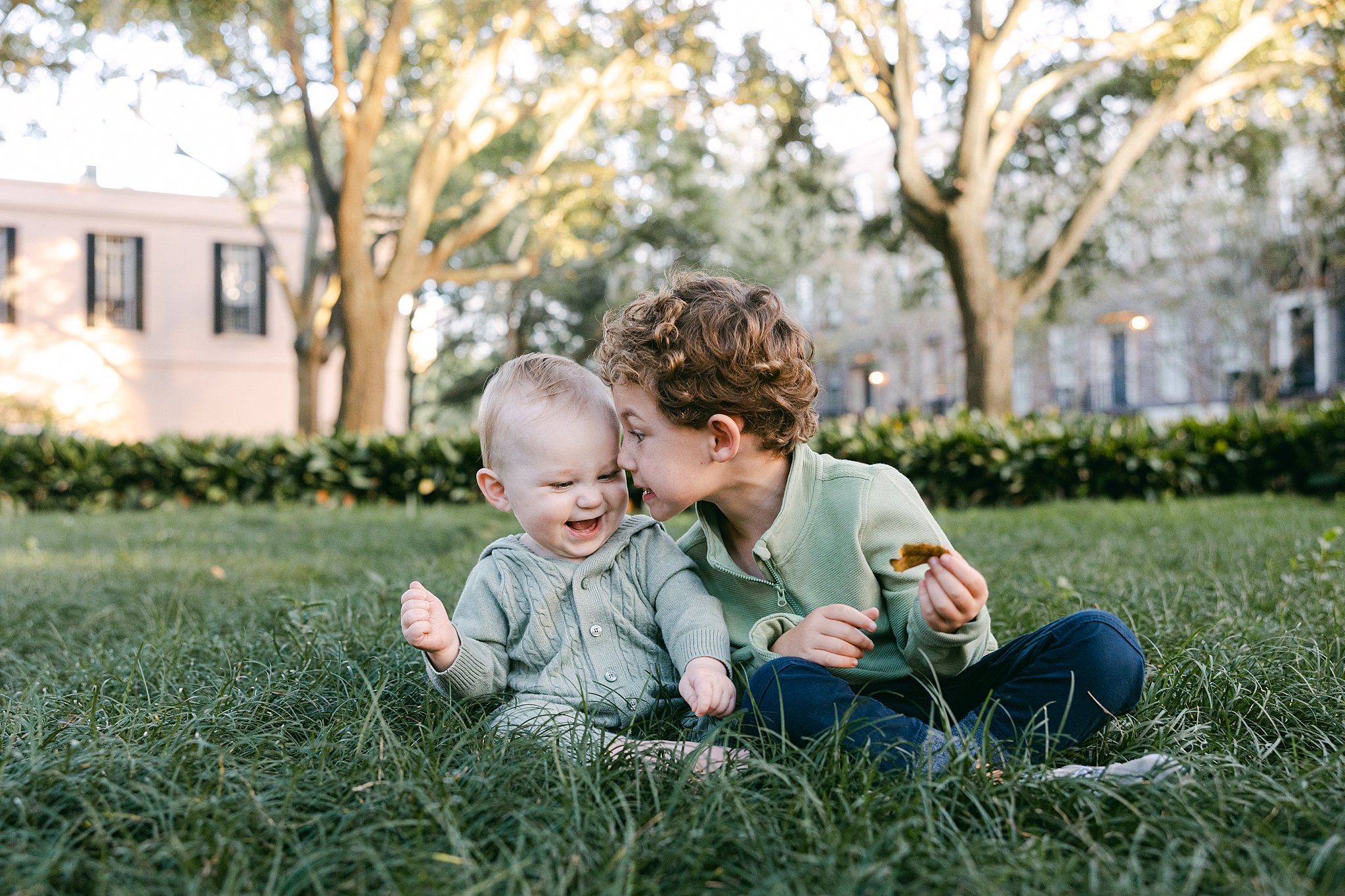 Katherine_Ives_Photography_smith_family_savannah_downtown_6619.JPG