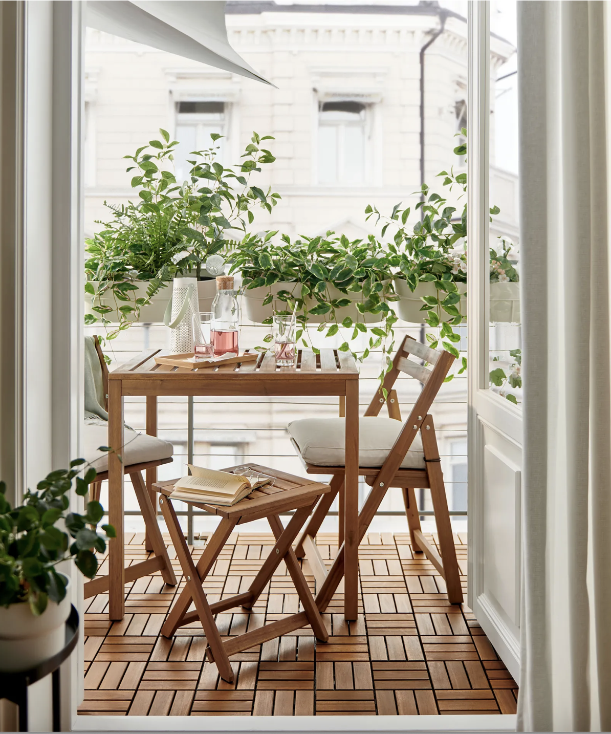 Homes and Gardens - Balcony privacy ideas – 9 effective ways to create a private outdoor space