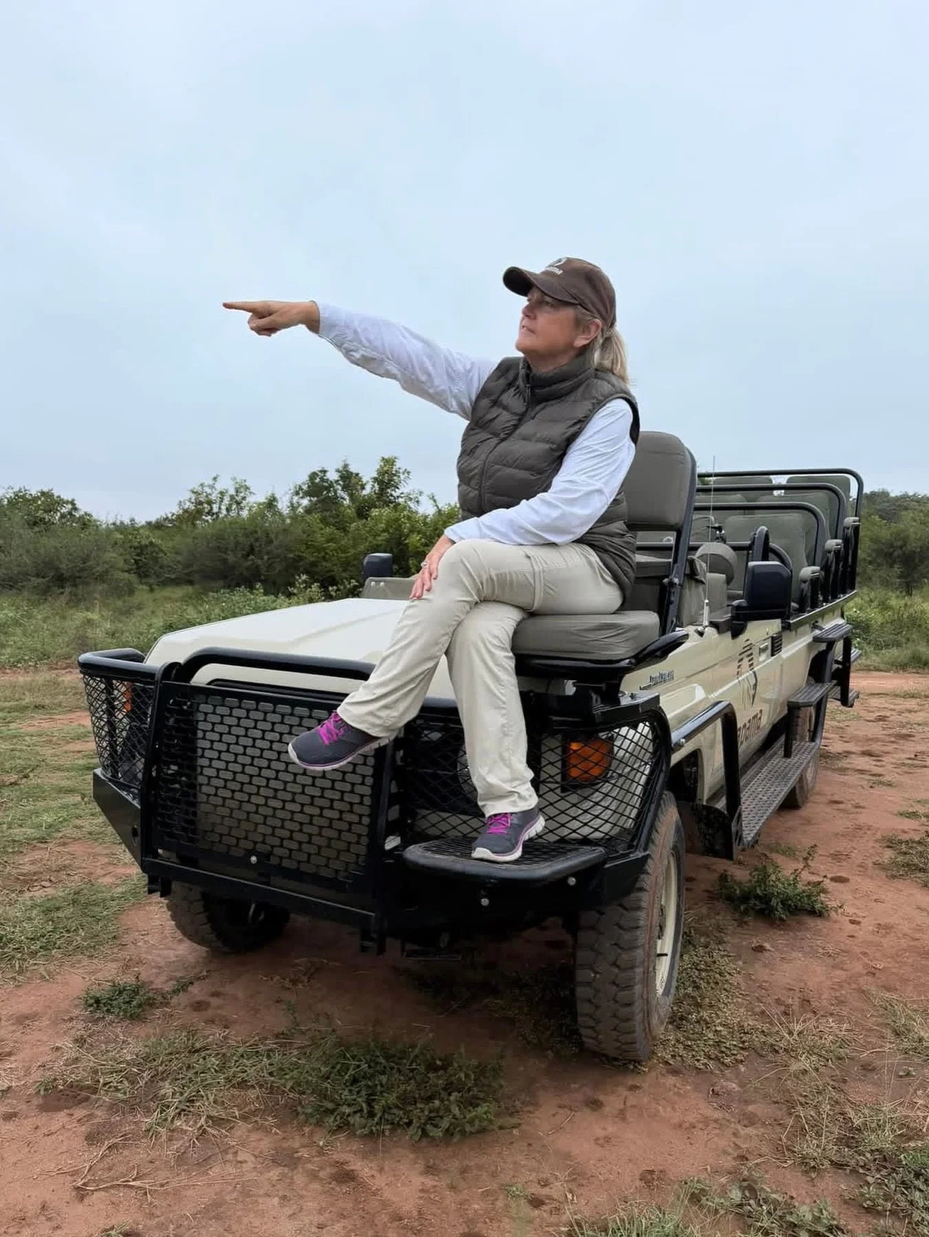 POV: your morning starts tracking wild dogs&hellip; and ends with a G&amp;T in the bush 🐾🍸

Debbie is on safari at Kapama Karula, where every drive brings something new&mdash;elephants crossing your path, lions lounging by the river, and the kind o