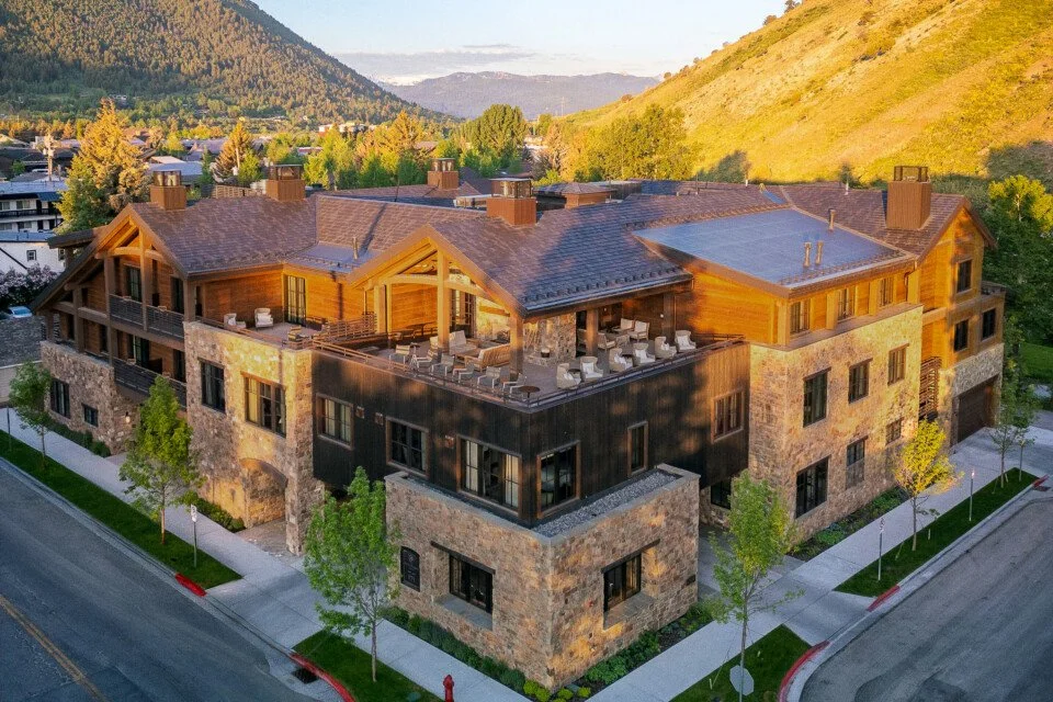 The Rusty Parrot Lodge &amp; Spa: Our Firsthand Guide to Jackson Hole's Most Charming Luxury Retreat