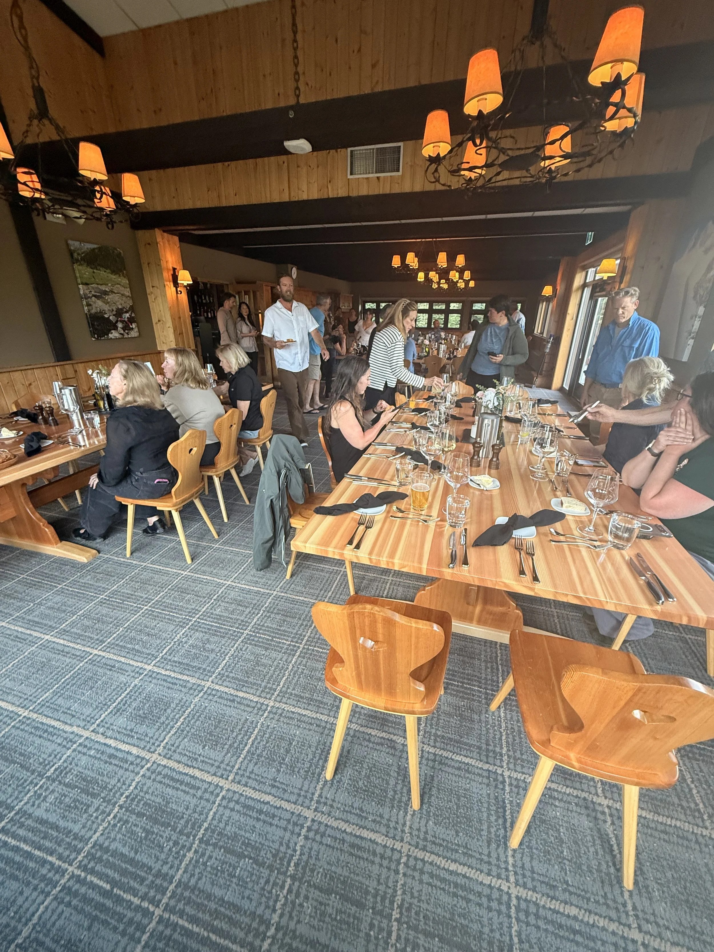Communal dining at CMH Bobbie Burns Lodge