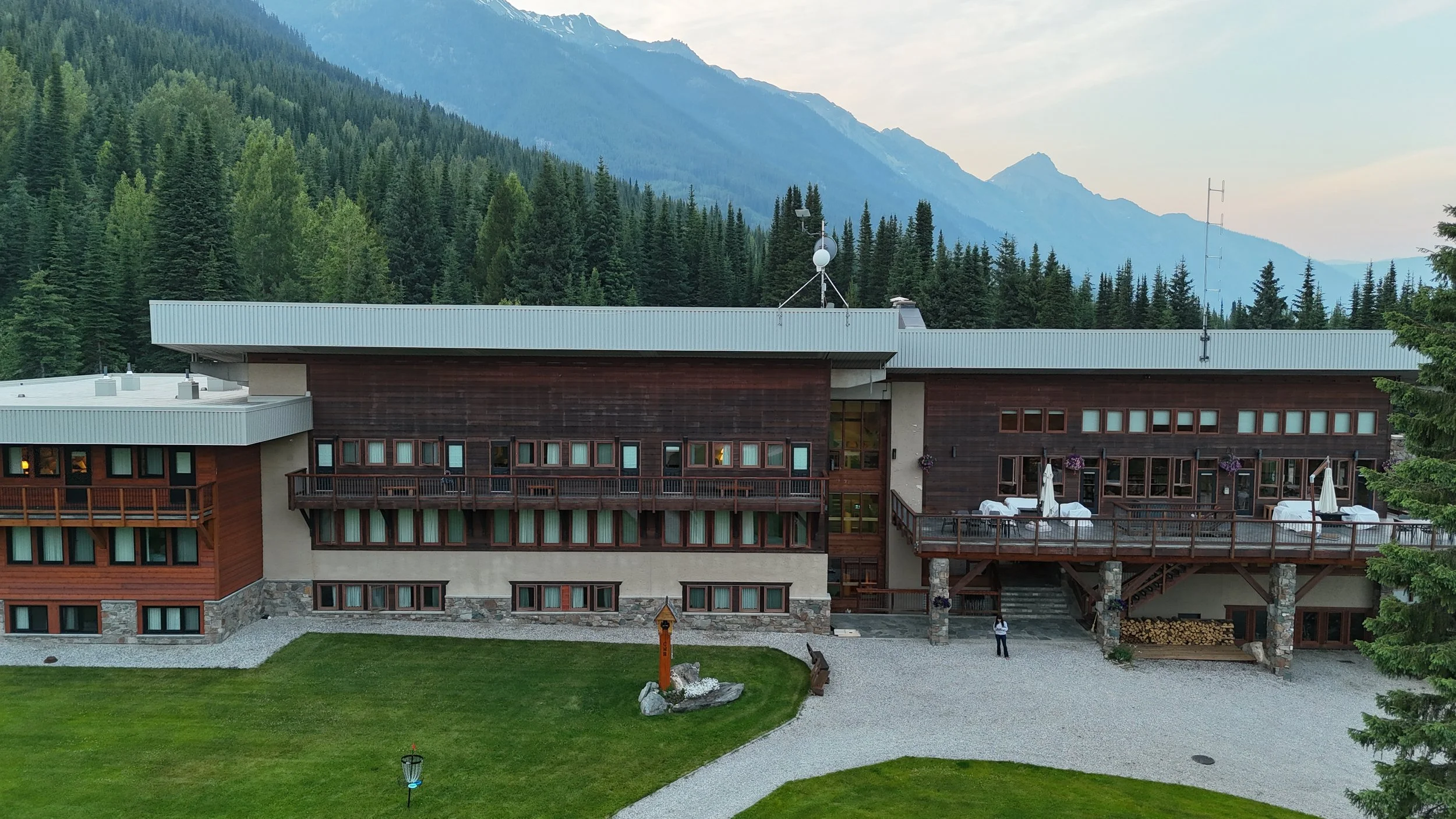 Exterior of CMH Bobbie Burns Lodge in the Canadian Rockies