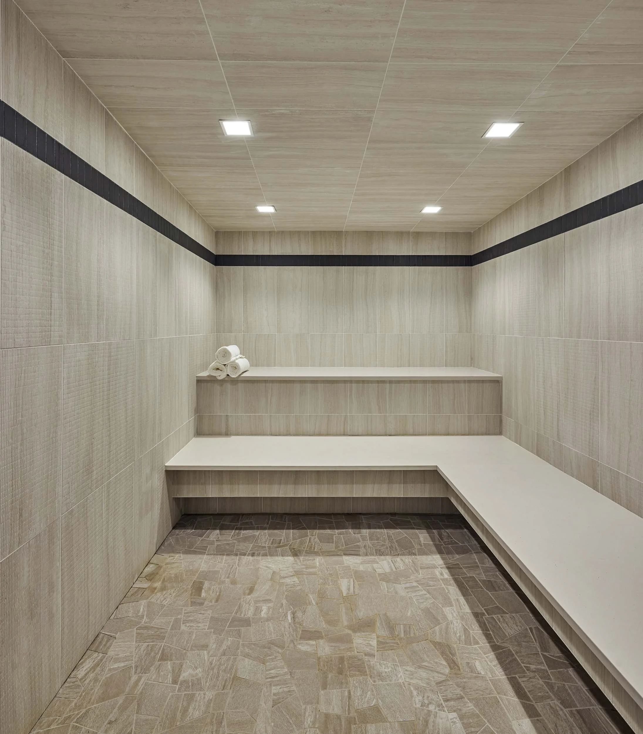 Steamroom with contrasting tile