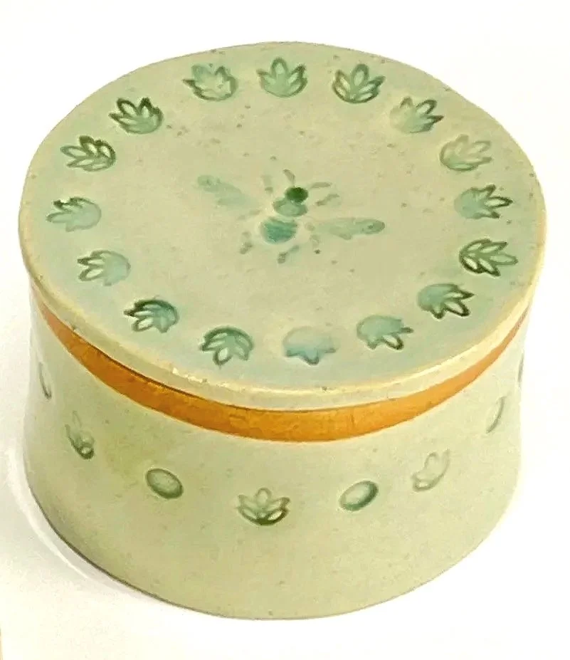 Lidded Ceramic Box Workshop! Create and decorate ceramic boxes with Zara Bronwyn Davis! Thursday, March 19, 6-8:30