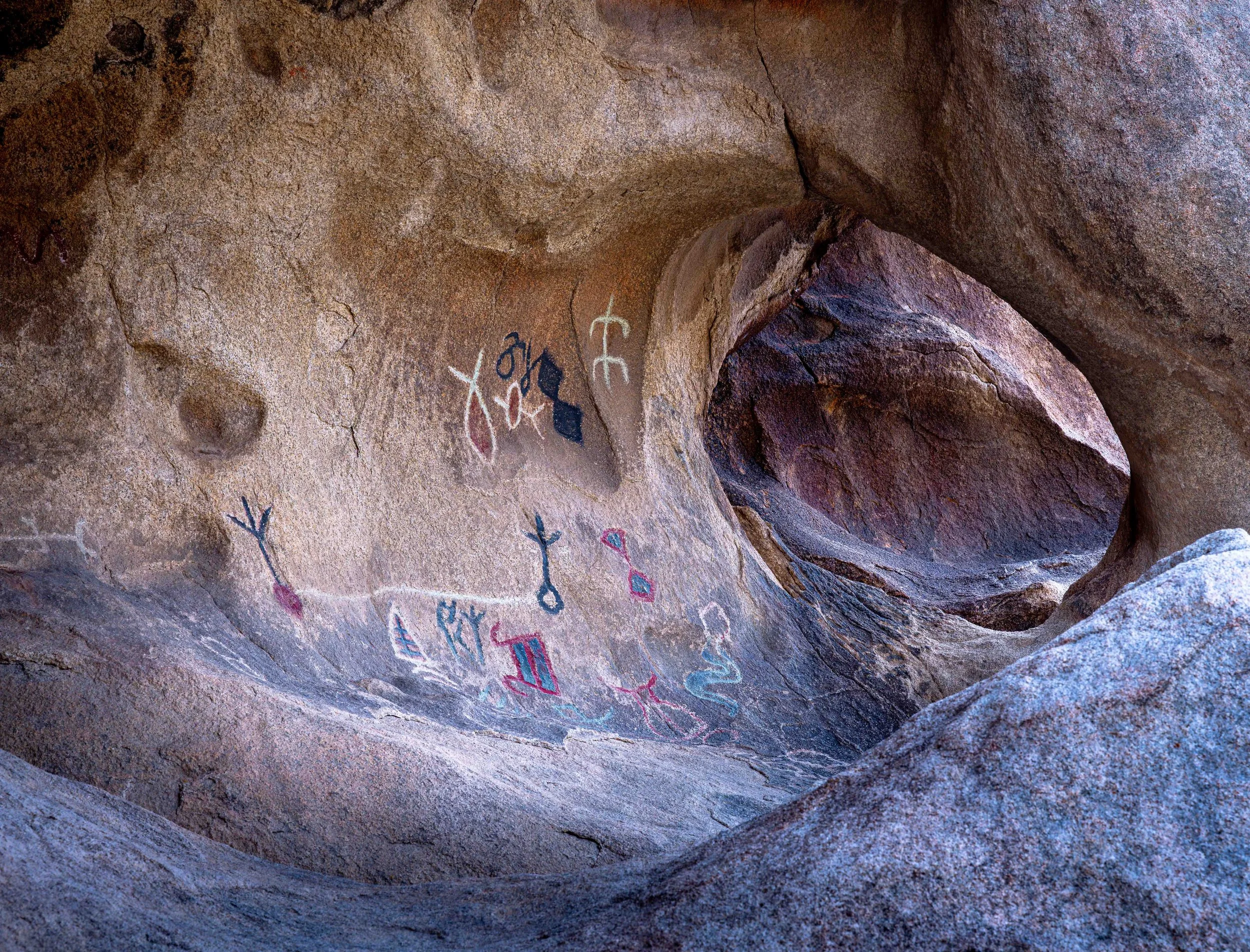 Barker Dam Petroglyphs