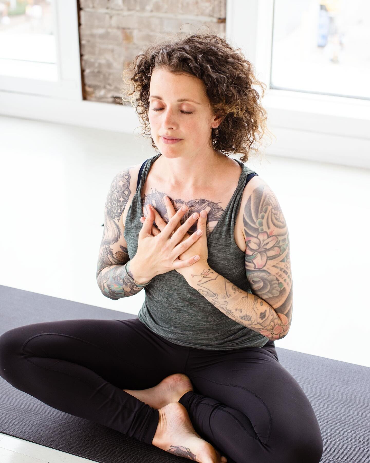 Parents, this is for you! Join Emma for a 6-week series to relieve stress and improve self-regulation while building confidence, strength and mobility in an all levels yoga class with your little one.

Come as you are, meet other new parents and buil