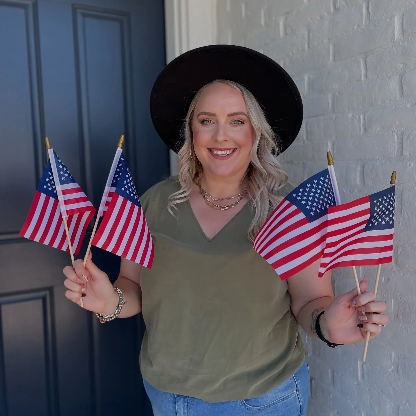 Today we celebrate the brave step that our ancestors took to make this our beautiful country!🇺🇸

𝐇𝐚𝐩𝐩𝐲 𝟒𝐭𝐡 𝐨𝐟 𝐉𝐮𝐥𝐲 𝐞𝐯𝐞𝐫𝐲𝐨𝐧𝐞!❤️🤍💙

As we splash in the pool, bbq hot dogs, and watch the fireworks explode in the sky, take time 