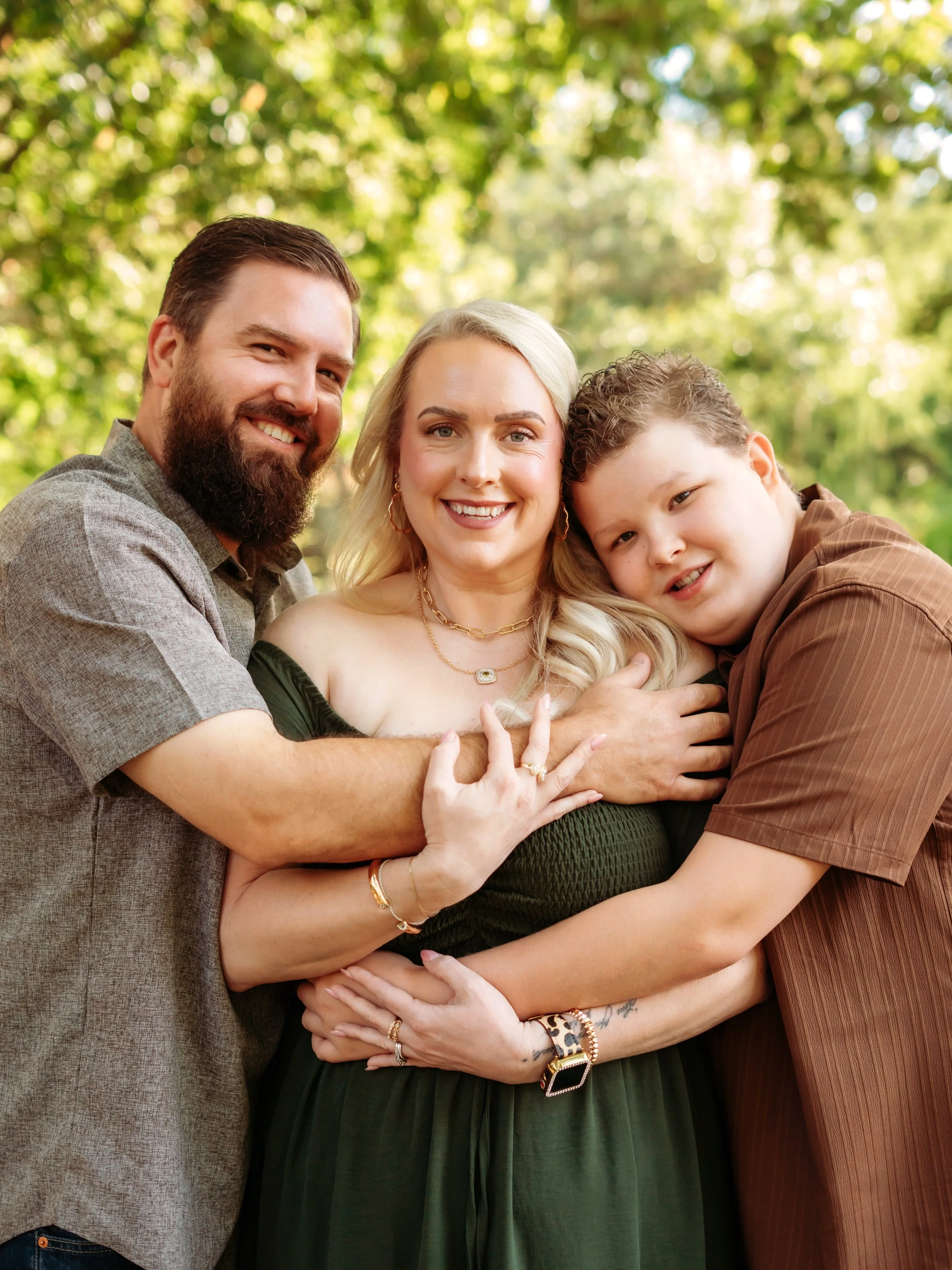 Family is everything, Hallelujah 
The chaos, the memories, Hallelujah 
The love that carries us through, Hallelujah 
My greatest blessings, Hallelujah
These pictures are everything, Hallelujah 

📸: the one and only @gingerlysnappedphotography