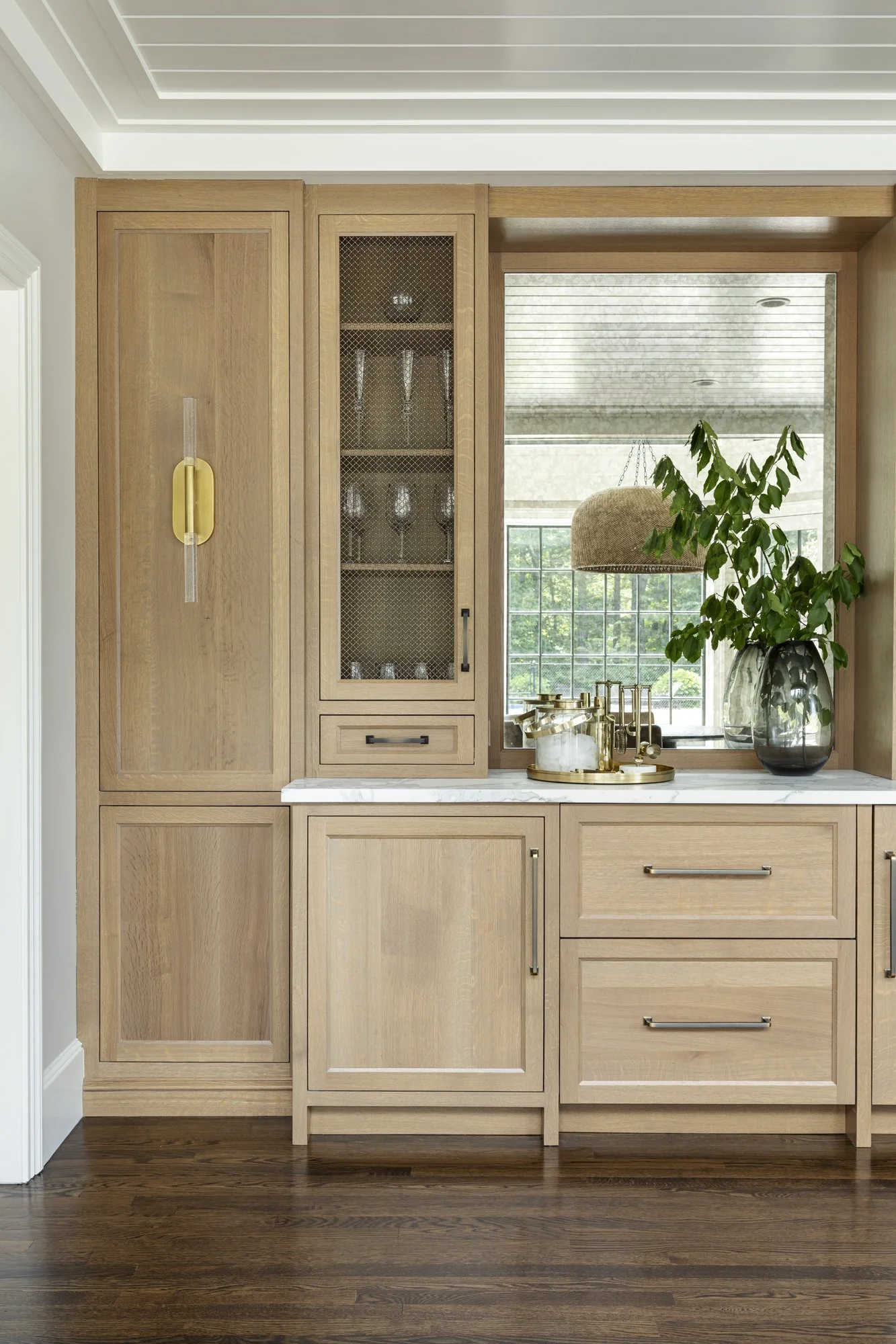 8_ClassicModern_KitchenWetBar.jpg