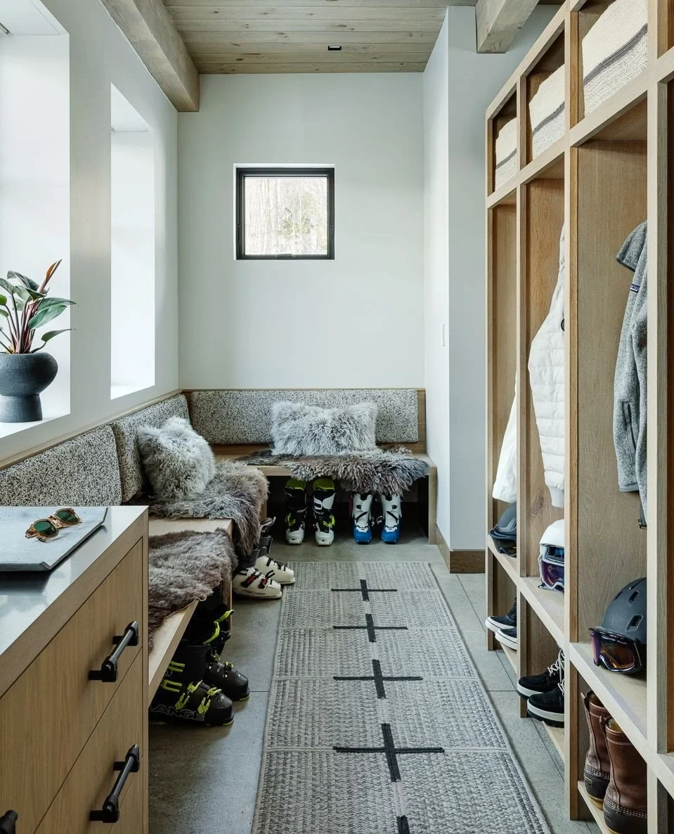 Our Spruce Modern project was designed for the ski lifestyle, from the dedicated open cubbies for helmets and layers to the under-bench boot storage, we made sure function looked just as good as the form. The ultimate "Gear Up" station. #Ke