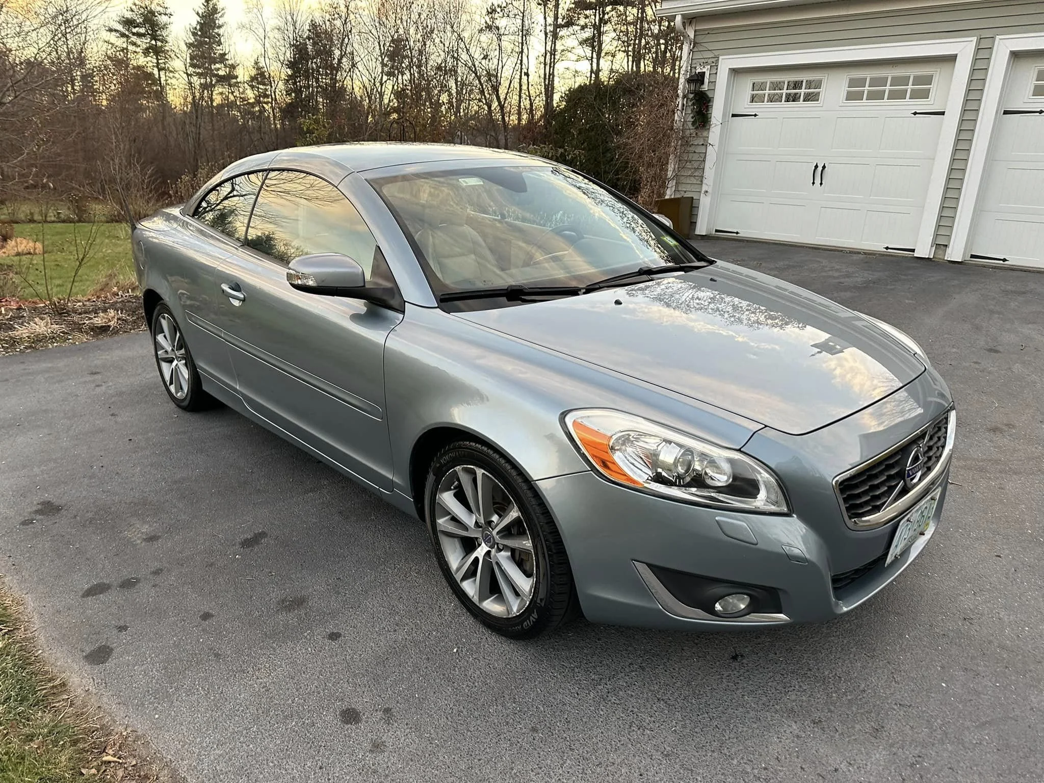 2016 Volvo C70 1.jpg