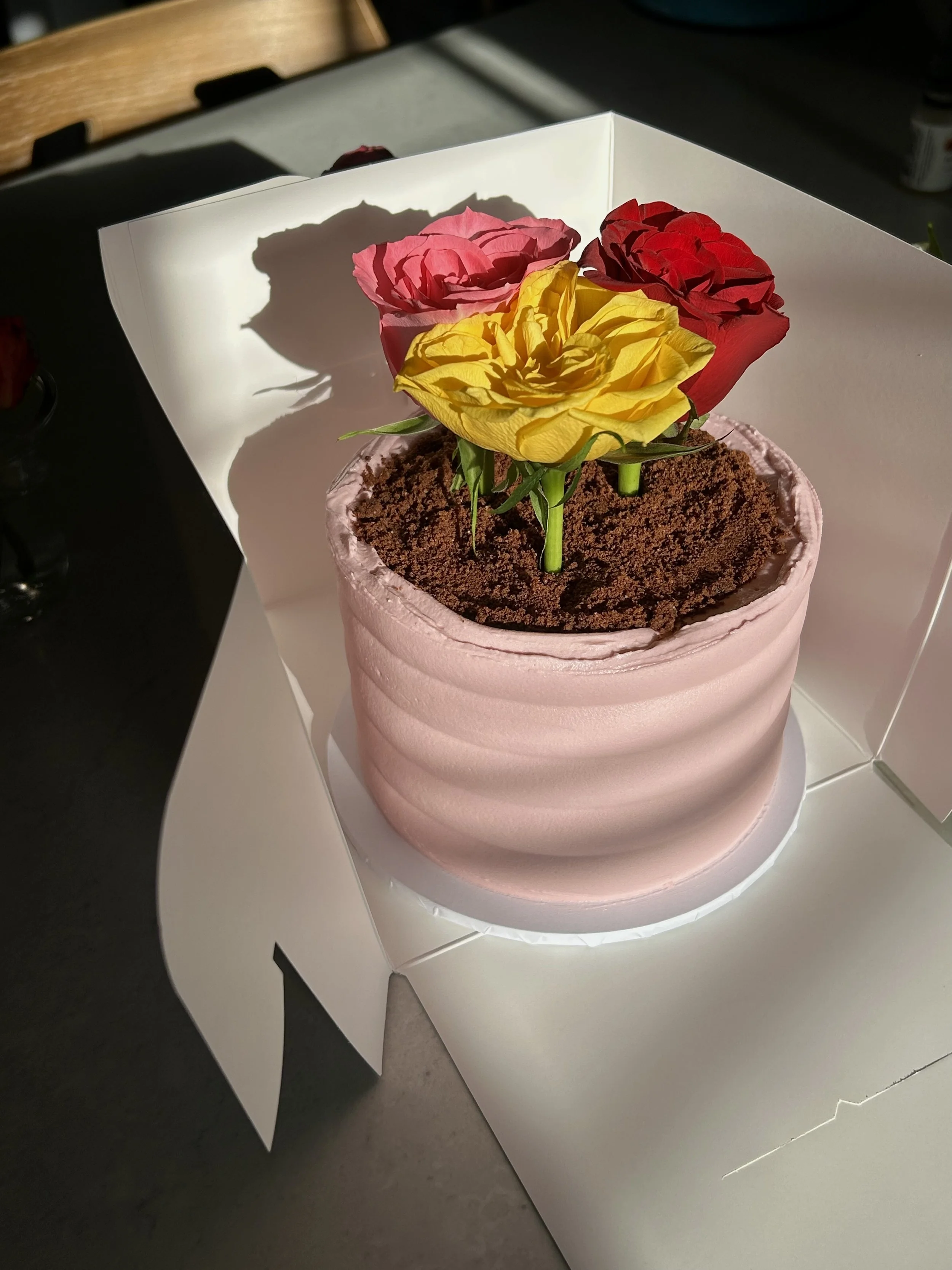 Mum's cake flower pot