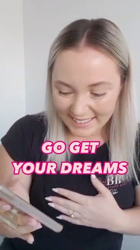 HOW DID I GET HERE?!
I cannot tell you how serious I was at the start of the year to grow my business baby in 2024 and with less than 2 months to go I am proud to say I’ve followed through!!!
There are SO many incredible balloon artists out