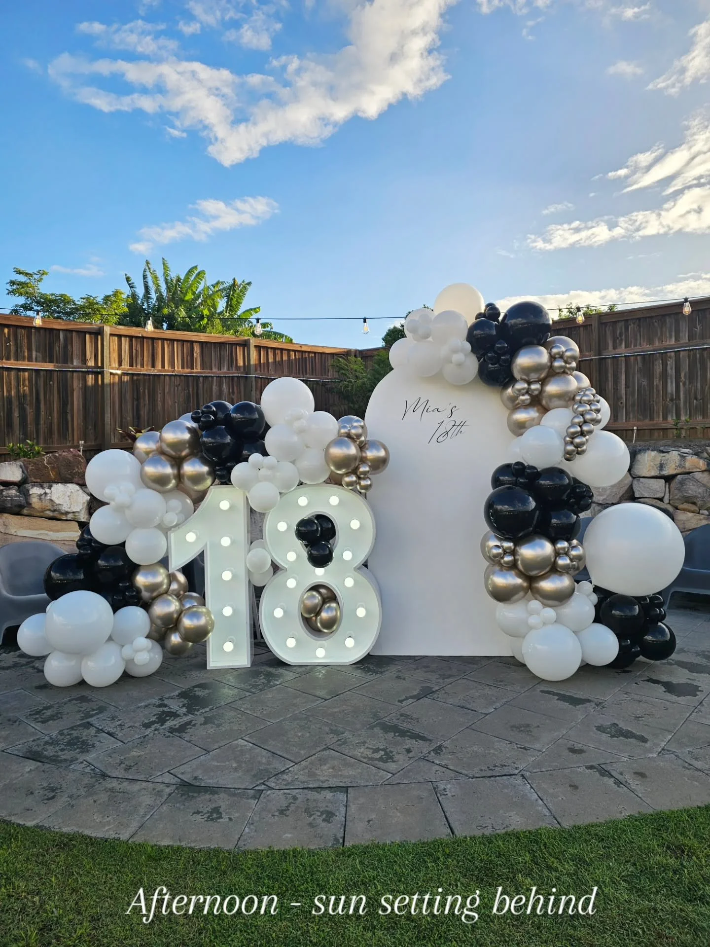 ☀️🌙 Golden Hour, Night Glow and Morning Sun ☀️🌙

Same setup&hellip; three completely different vibes ✨️

Lighting honestly MAKES your event!
That soft afternoon sun just before sunset?.... 🌅
Chef&rsquo;s kiss, its warm, flattering, and perfect for