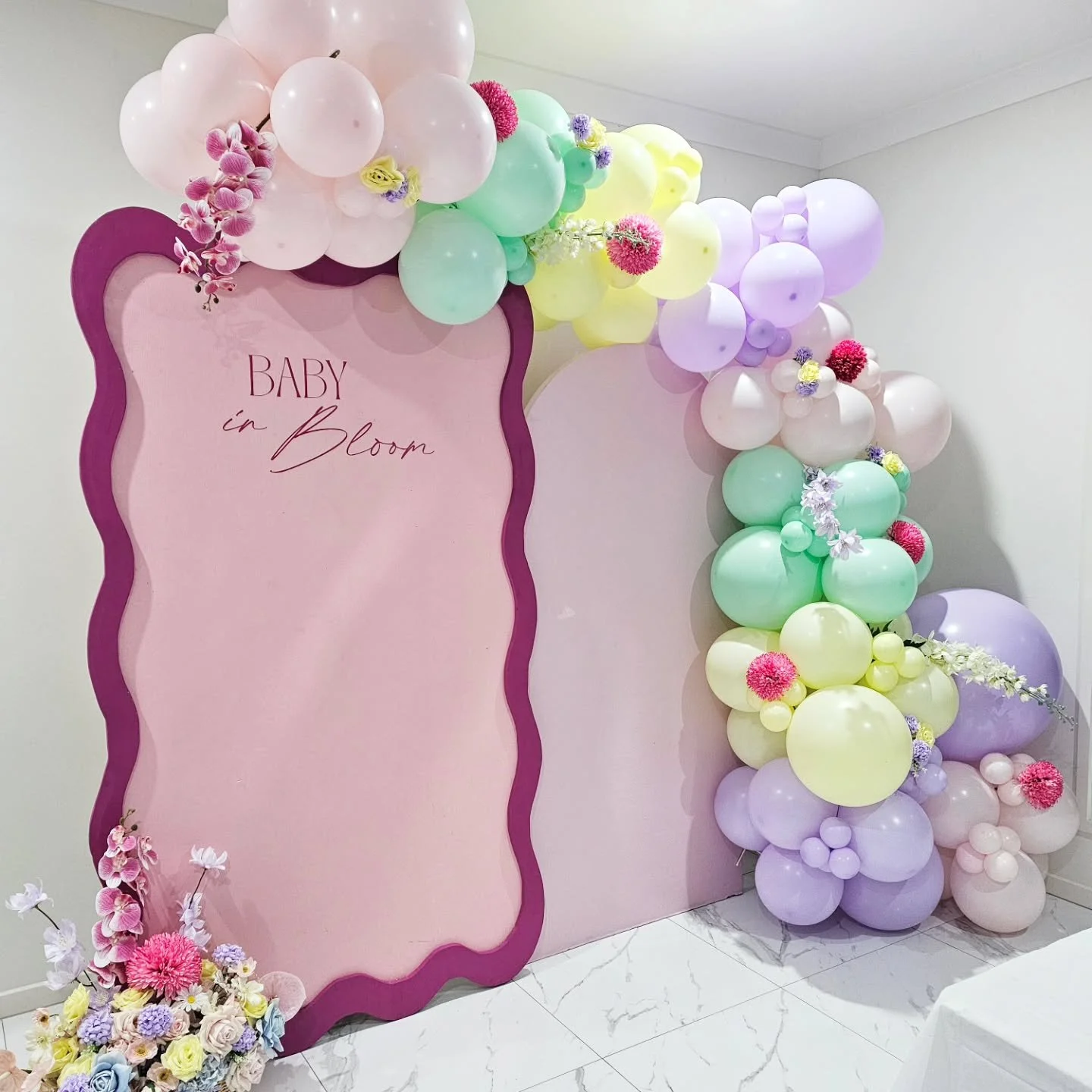 Baby in Bloom 🌸💖
Soft pastels, bold pops of hot pink, and florals designed to steal the show ✨
One thing about us&hellip; we&rsquo;re never choosing between cute and extra.
From balloons to blooms, this setup was all about creating a dreamy space t