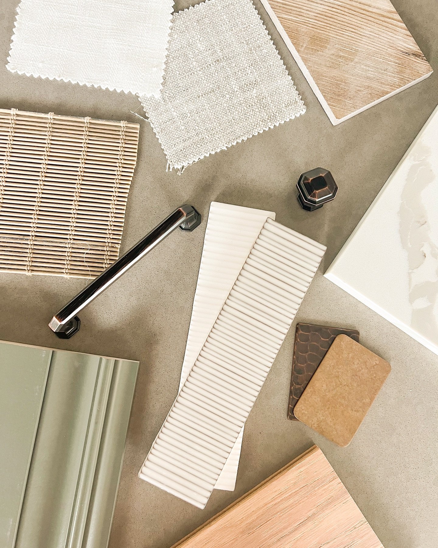 A warm, earthy mood for this week&rsquo;s Material Board Monday! 

Featuring sage cabinetry with warm wood tones, oil rubbed bronze hardware and copper accents 💚🧡

📲 Contact us today to start your custom home or remodel project!

#customhome #home