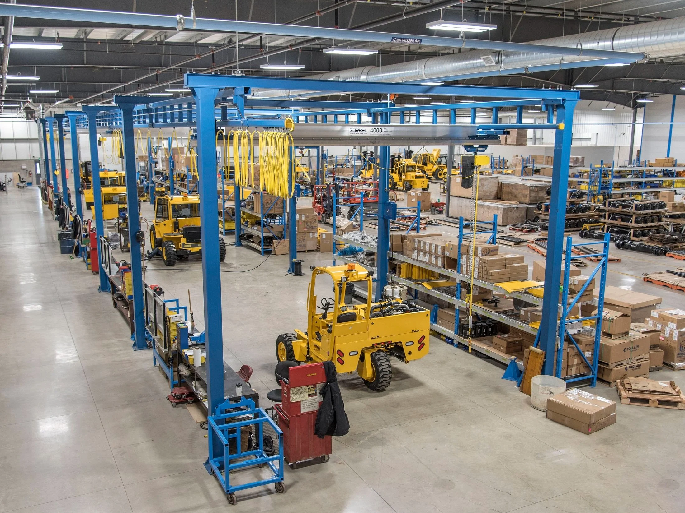 185_Workstation enclosed track Freestanding crane_factory.jpg