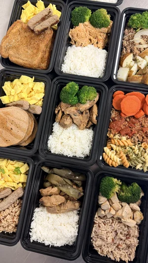 Fit For You Guam weekly meal prep containers