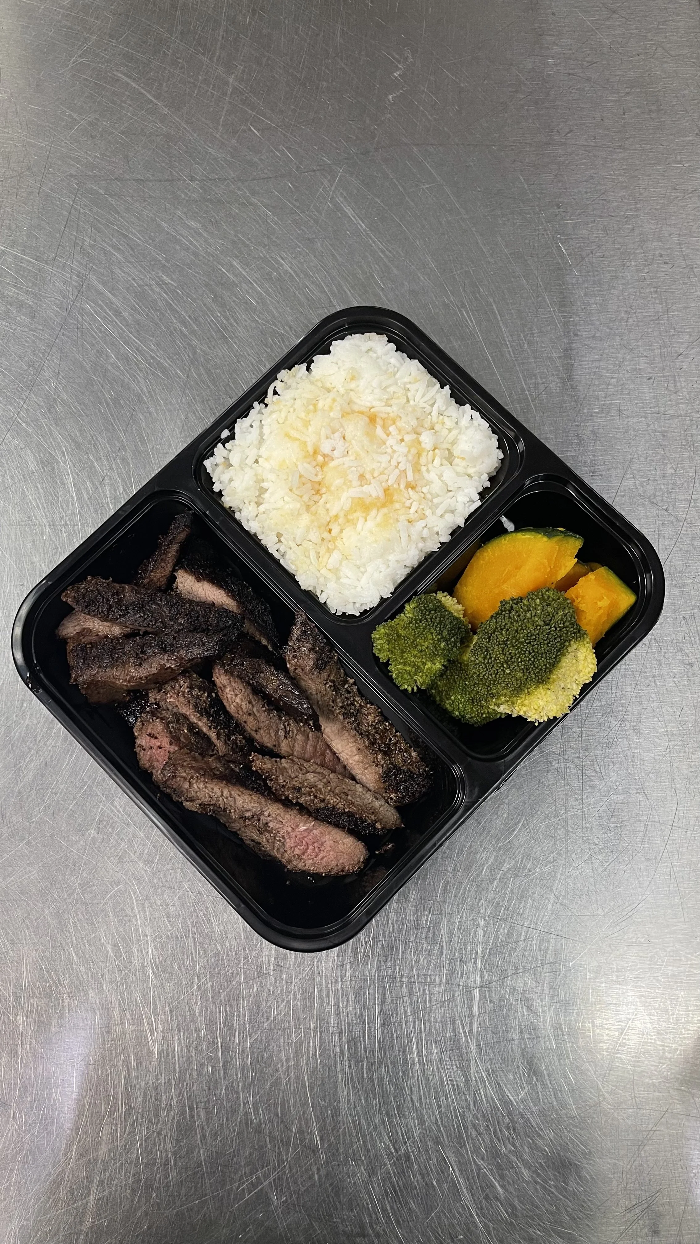 Grilled Steak with Garlic White Rice & Veggie Medley
