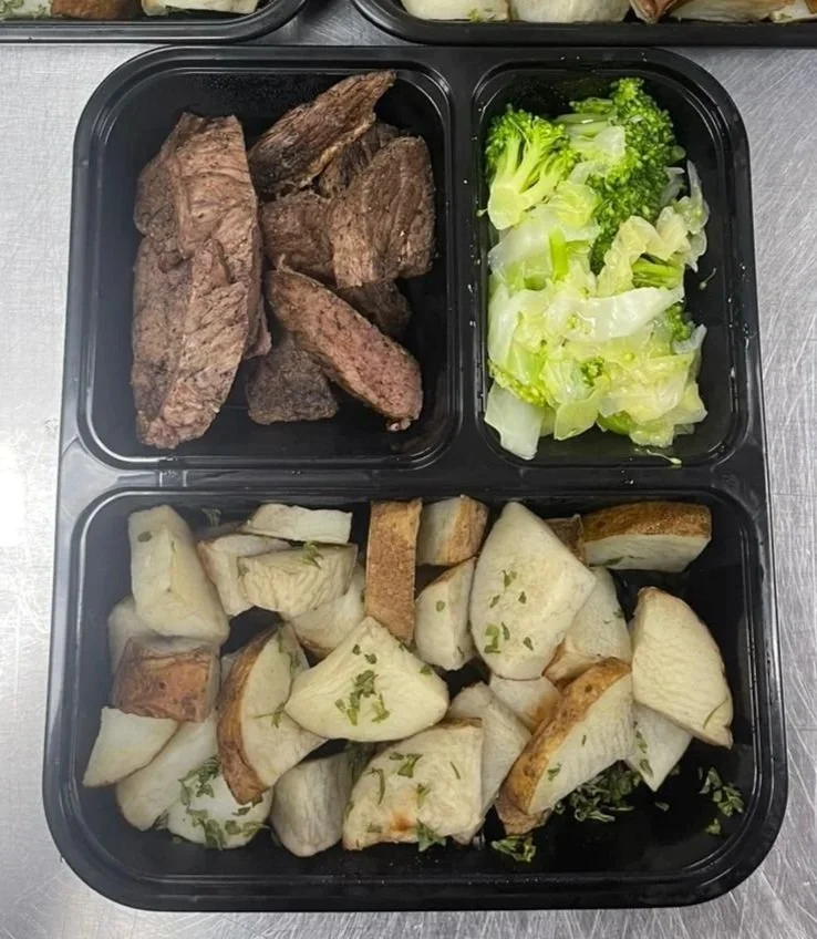 Healthy meal prep on Guam featuring a fresh ready-to-eat meal from Fit For You Guam. A simple option for people looking for easy lunches, dinners, or daily fresh meals.
