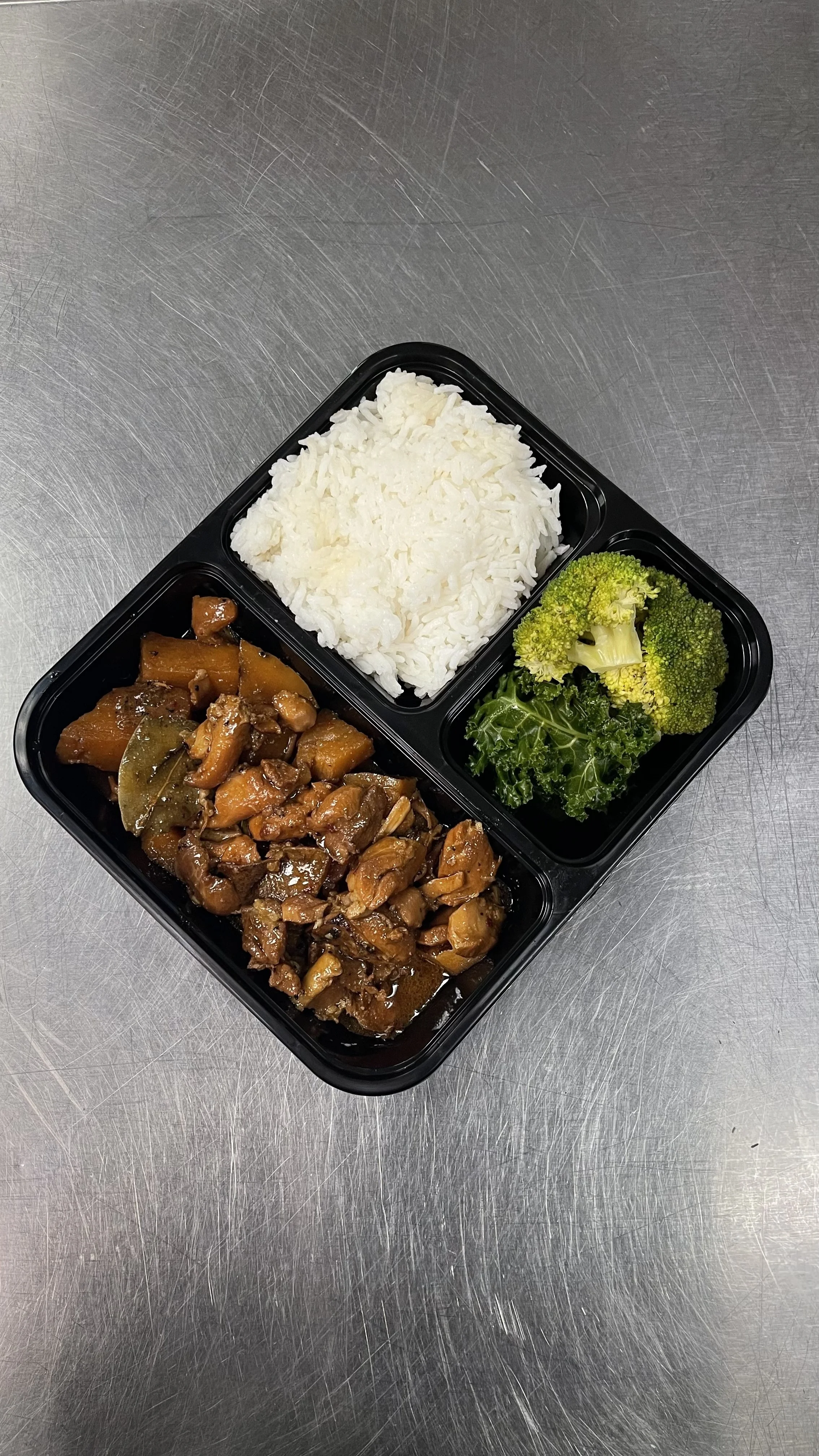 Chicken Adobo with White Rice & Veggie Medley
