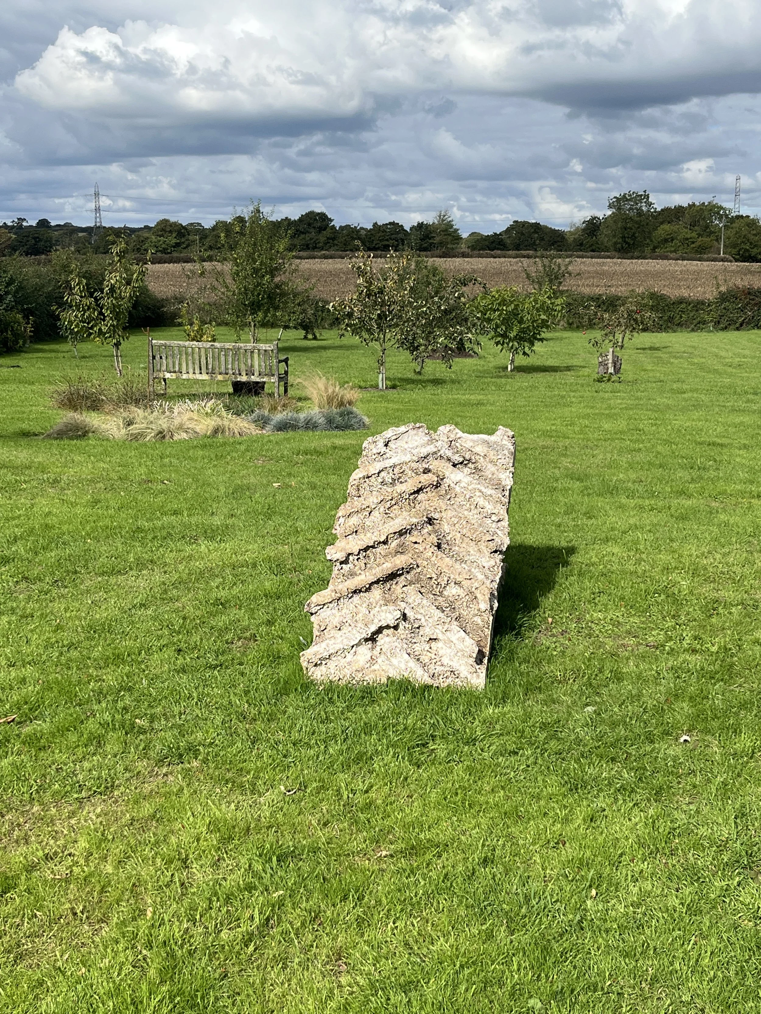 Tread 51° 10' 40 N, 2° 24' 51 W