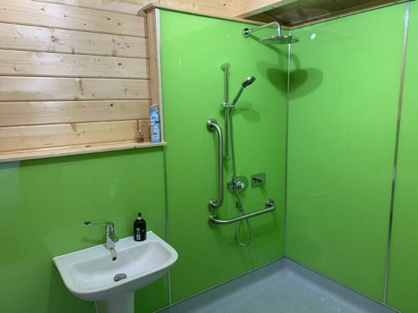 Accessible-wetroom-600x450.jpg