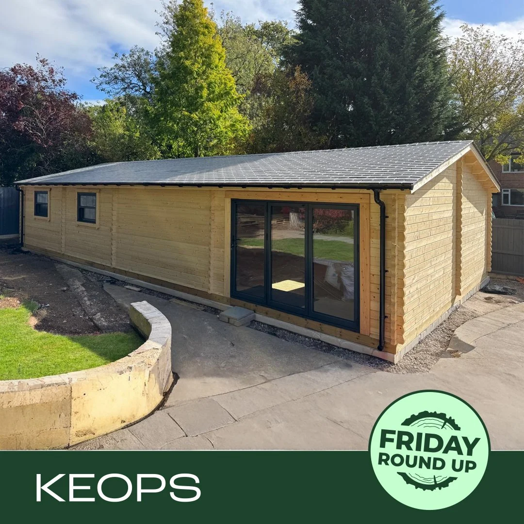 A stunning two-bedroom mobile home delivered to Leicestershire 🏡✨

Measuring 6.5m x 14.0m, this spacious build features a large main bedroom with walk-in wardrobe, a second generous bedroom, a stylish main bathroom, and a utility room, all leading i