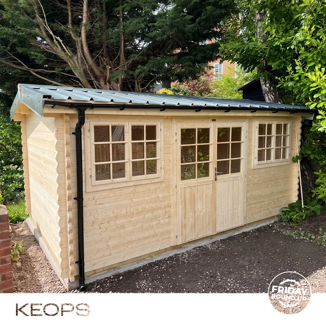 A recent Worcestershire install completed and ready for its new life as a workshop 🔨🏡

This bespoke traditional apex cabin measures 4850mm x 3000mm, designed to sit perfectly within permitted development at a maximum height of 2.5m.

Built using 45