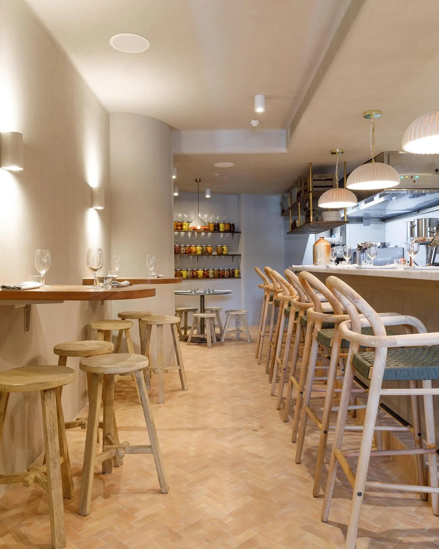 DOUBLE BAY RESTAURANT 🤍

Design and styling by @caswell_group