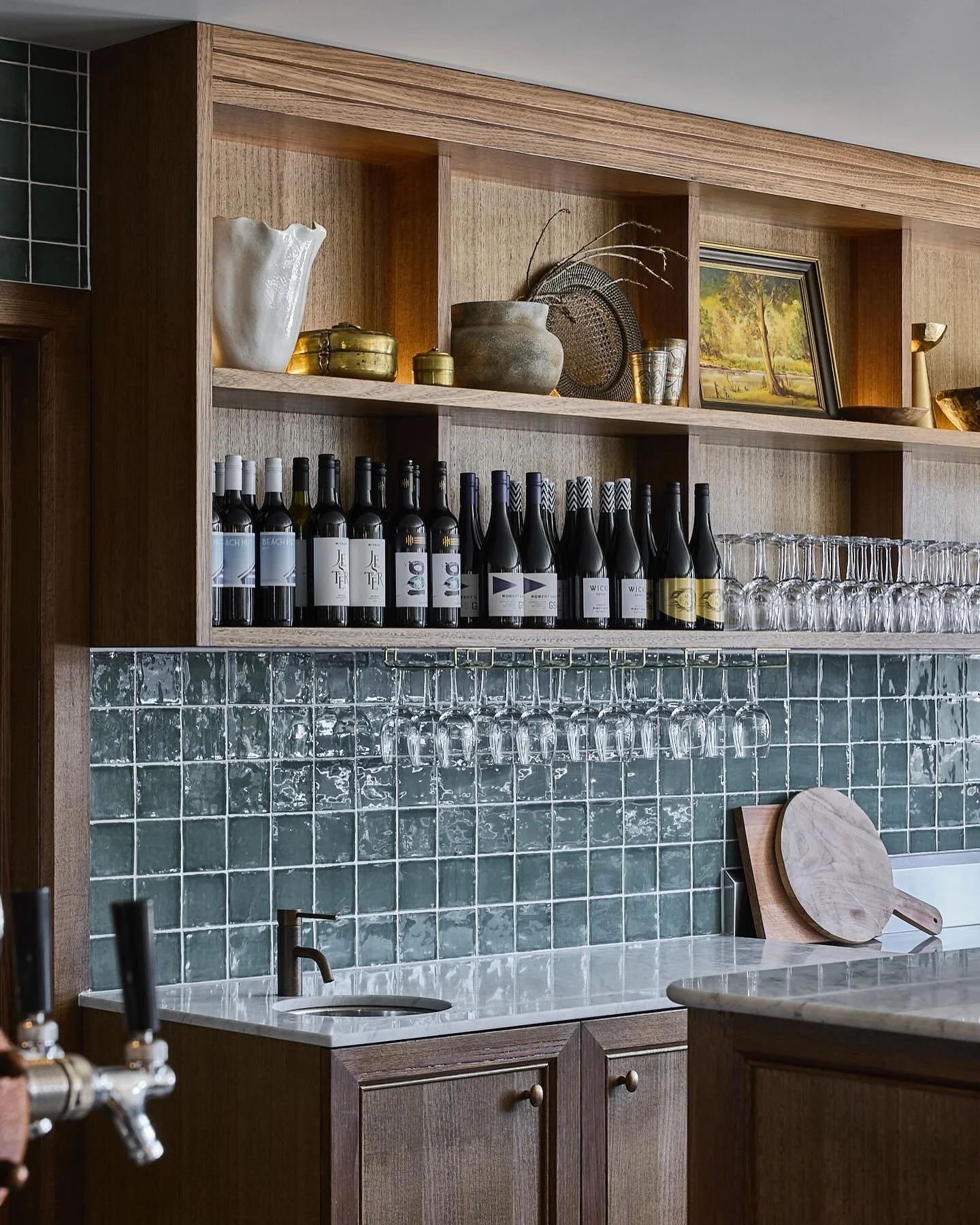 WILLIAM FARRER HOTEL // Bar Details 🤎

Design: @caswell_group 
Build: @matt_gow_constructions GoWise Commercial 
Joinery: @meredithjoinerydesign 
Project Managment - @beck_pm_ 
Lighting: @curiouslabs_ 
Styling: @chloesimpsonstudio 
Photography: @_pa