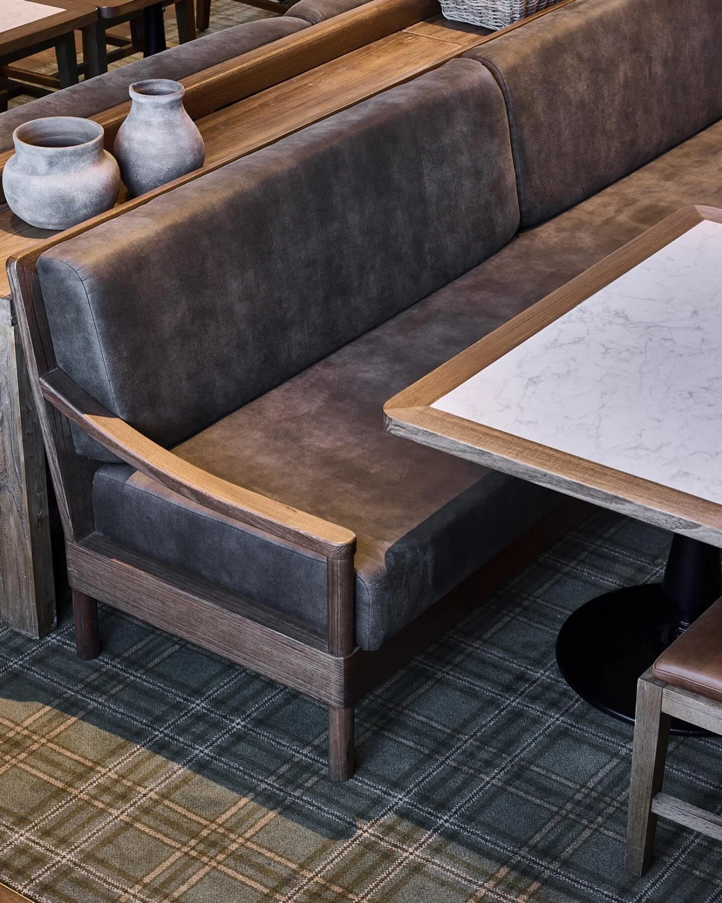 WILLIAM FARRER HOTEL // Custom Bistro Banquettes 🤎

Design: @caswell_group 
Build: @matt_gow_constructions GoWise Commercial 
Joinery: @meredithjoinerydesign 
Project Managment - @beck_pm_ 
Lighting: @curiouslabs_ 
Styling: @chloesimpsonstudio 
Phot