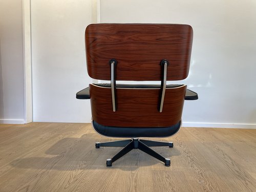 csm_Studio_HANS_Lounge-Chair-Sale_3840_ef02405d2f.jpeg