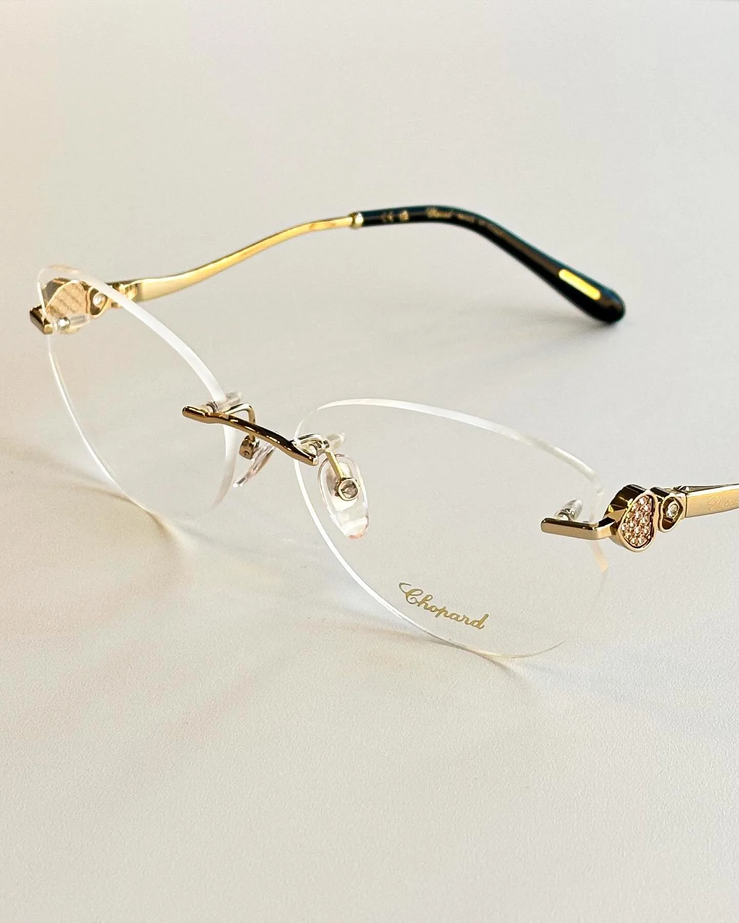 💎 Introducing our latest arrivals from Chopard Eyewear &mdash; a brand known for combining Swiss precision with luxurious design. These frames are more than just glasses &mdash; they&rsquo;re a statement.

Each piece in the collection features elega