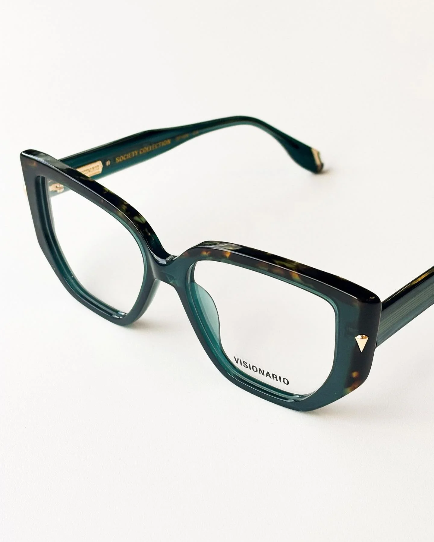 New @visionarioshop frames have arrived✨

Thoughtful design, quality materials, and a range of shapes worth trying💜

Available in-store now😊

#visionarioeyewear #eyewearstyle #independentopticians #newframes #qualityeyewear #visionario #newinstore 