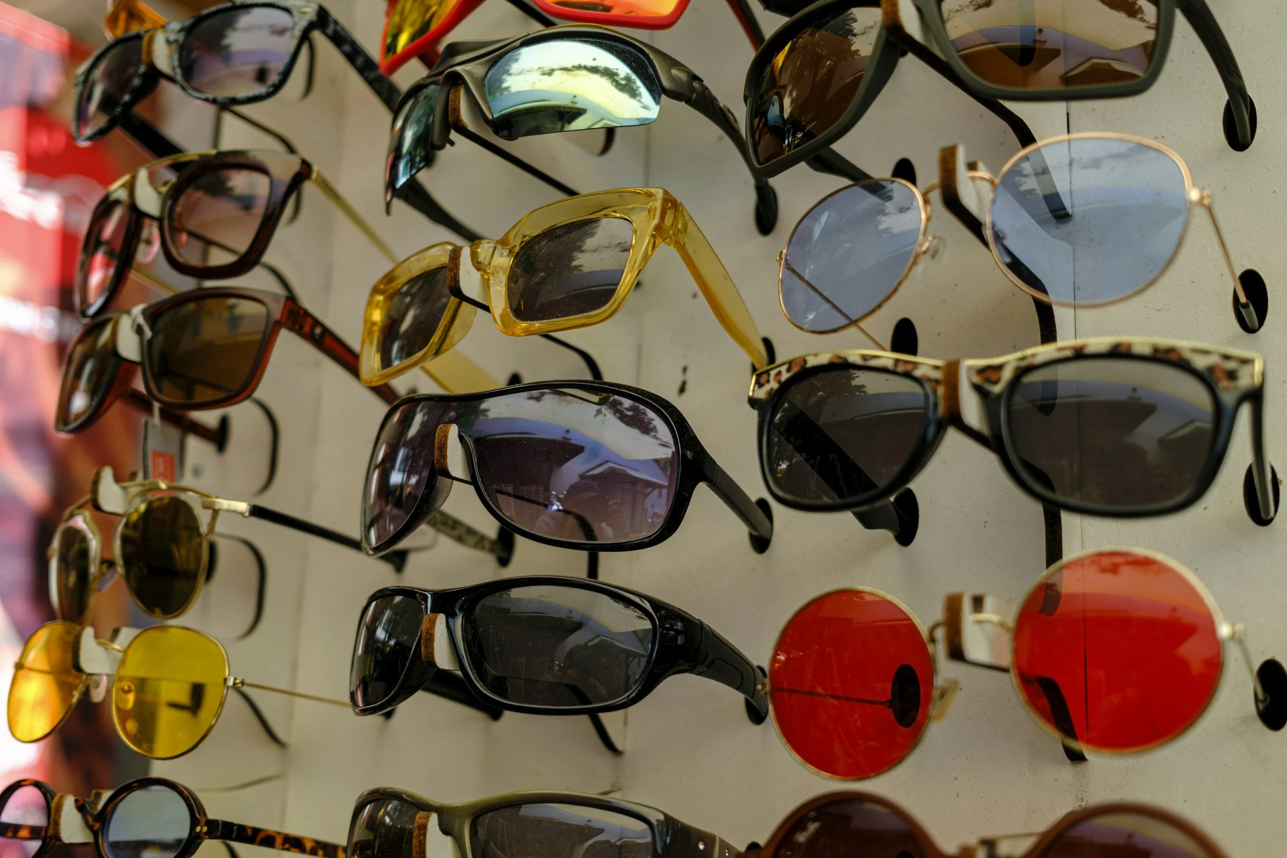 Why Low-Quality Sunglasses Can Be Worse Than No Sunglasses