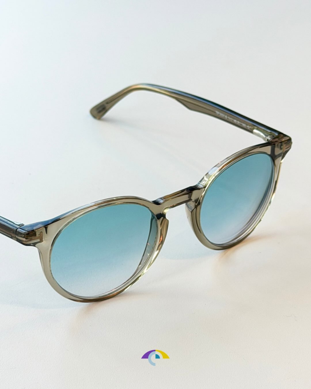 ♻️✨ Old frames, new vibe!

Give your favourite spectacle frames a new lease of life by customising them with a fresh lens colour! 🎨 From subtle tints to bold pops of colour, a simple lens swap can completely transform your look.

Because sometimes, 