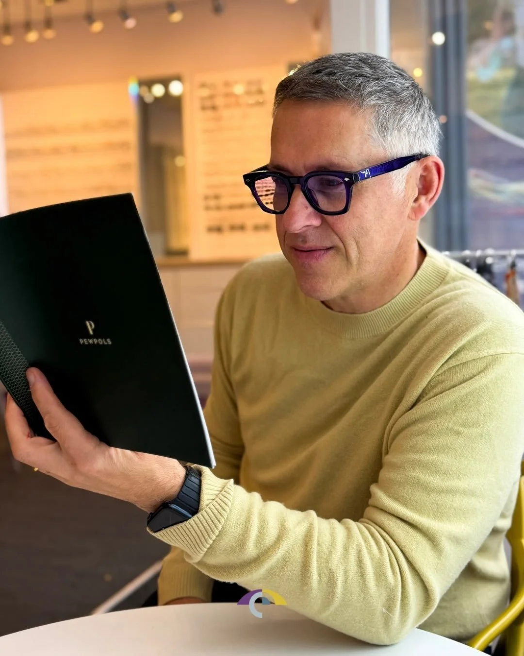 Following our recent introduction of the Pewpols new collection, we are delighted to share a very special update. Our optometrist, Neil, has officially stepped into his custom pair of the Rundle frames.

For Neil, this is more than an exceptional pie