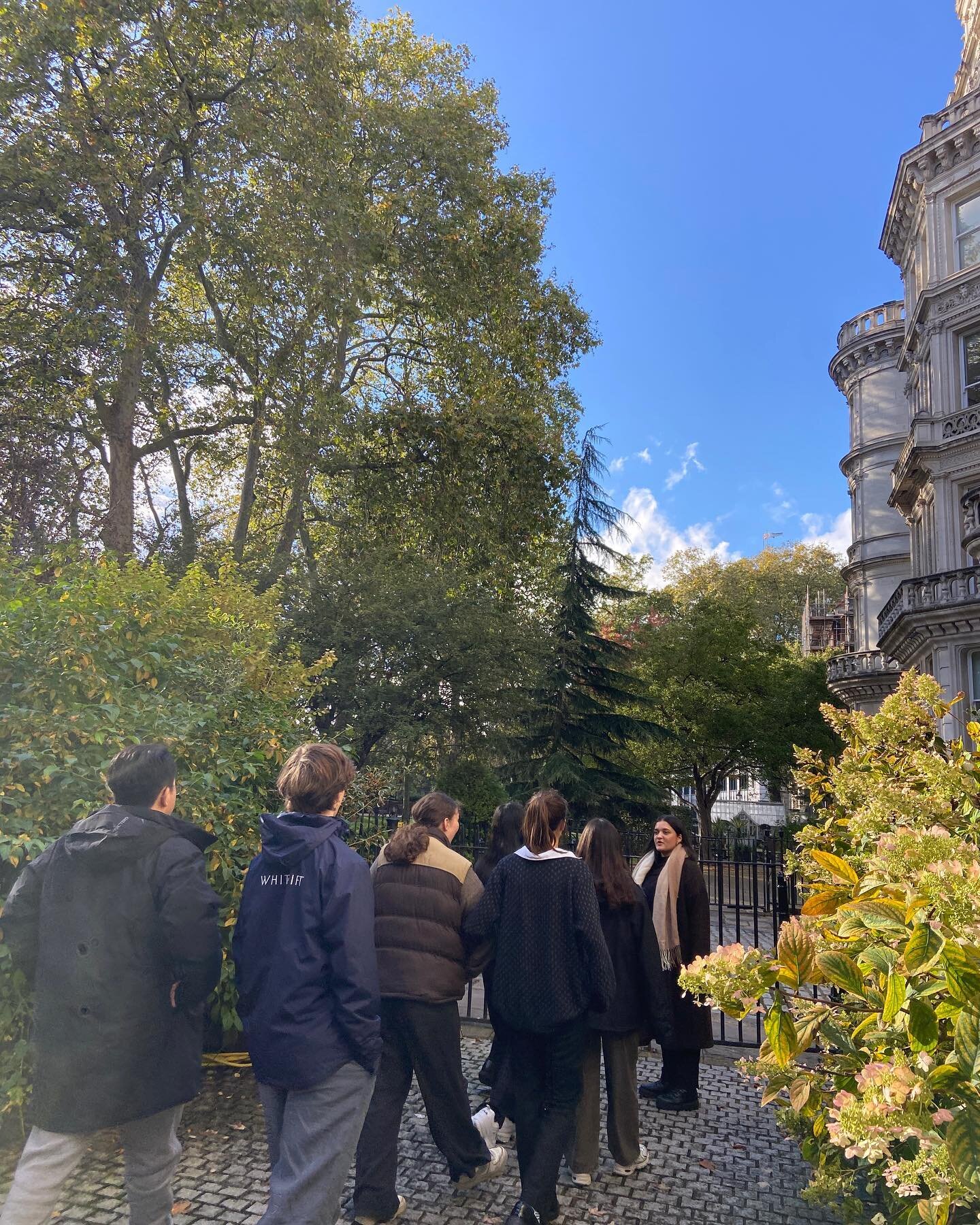 Day 2 - Tour of Legal London!

Focused Future students taking in the sights and sunshine on our tour of the Inns today!
.
.
.
.
#legal #london #lawyer #court #middletemple #middletemplehall #lincolnsinn #graysinn #innertemple #sixthform #careers #asp