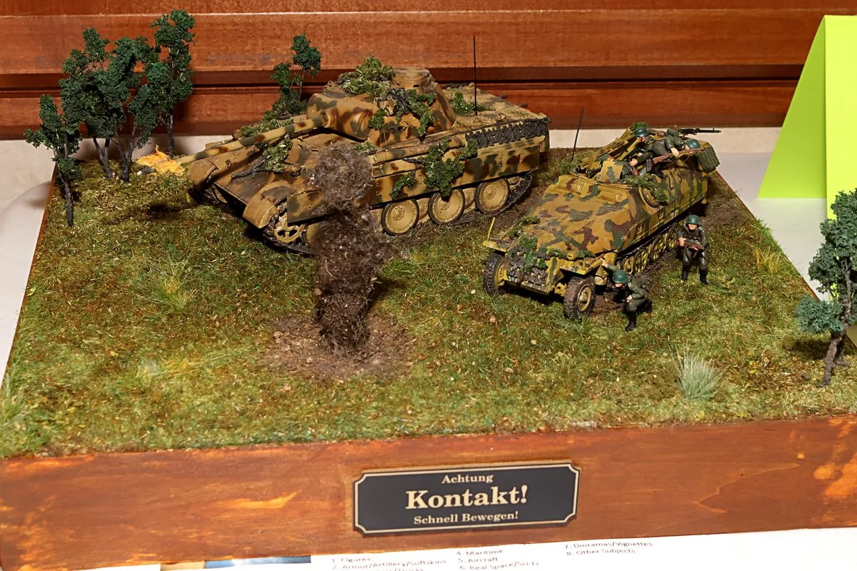 2nd Place Dioramas/Vignettes, “Attention Contact, Move Quickly!” by Ken Trice