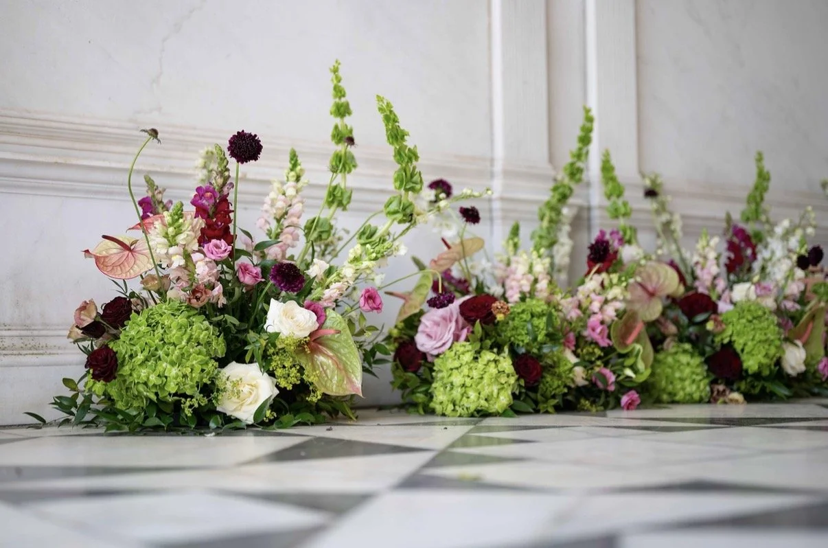 Modern aisle flowers
