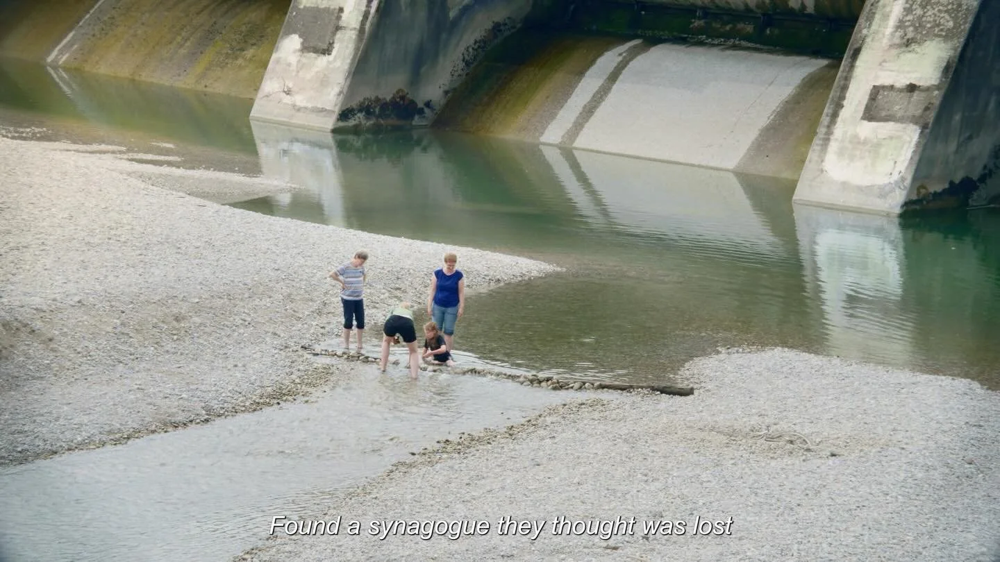 A first look at The River Does Not Forget (dir. @saskiasteinberg). 
Cinematography by @nadinegaultfilm. 
Shot in Munich in Autumn 2025. Coming soon.