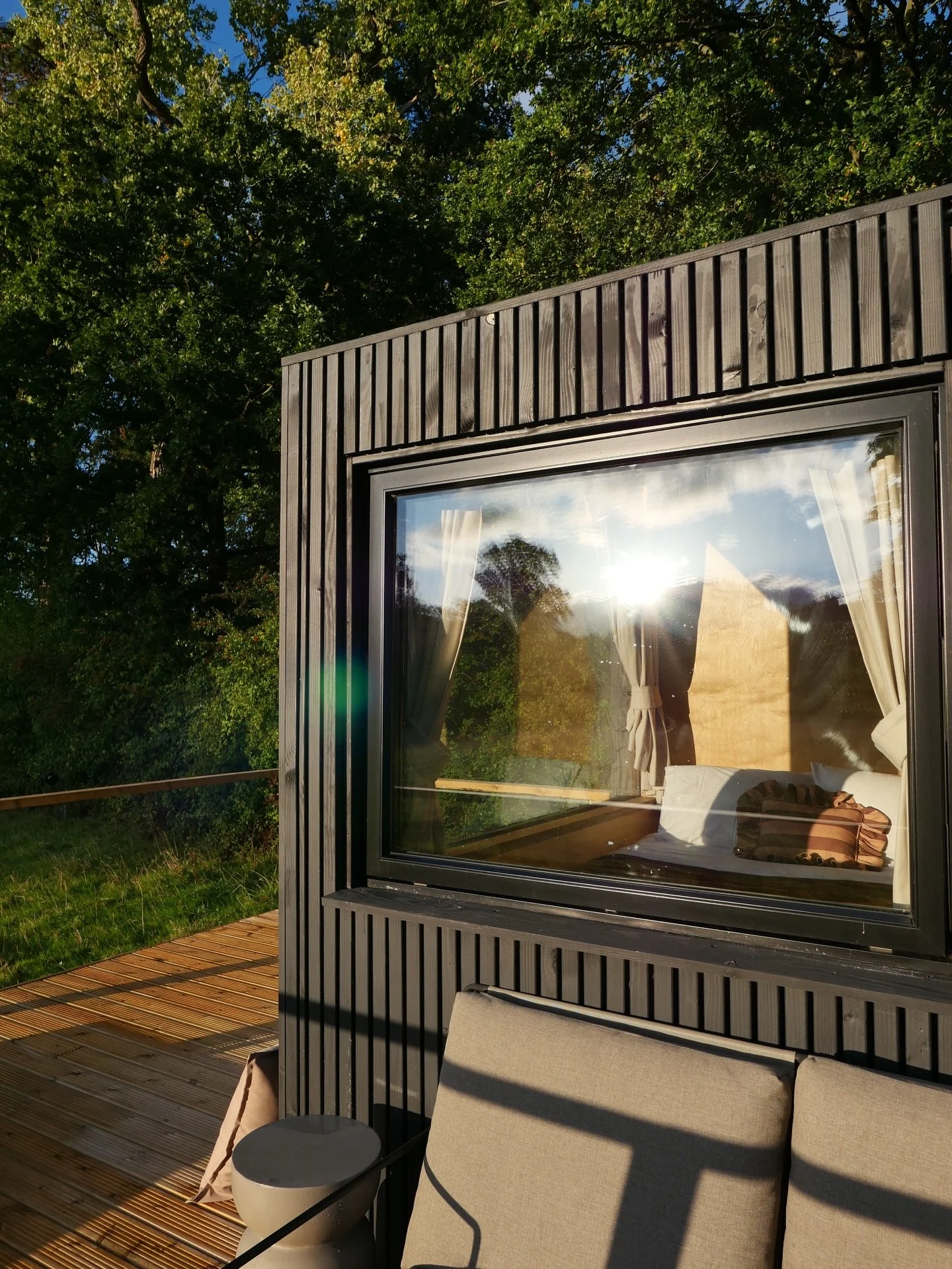 Solitude, but make it cute 🦋
@monicalauraa 

📍 Reconnect, Hertfordshire 
Less than an hour from Central London