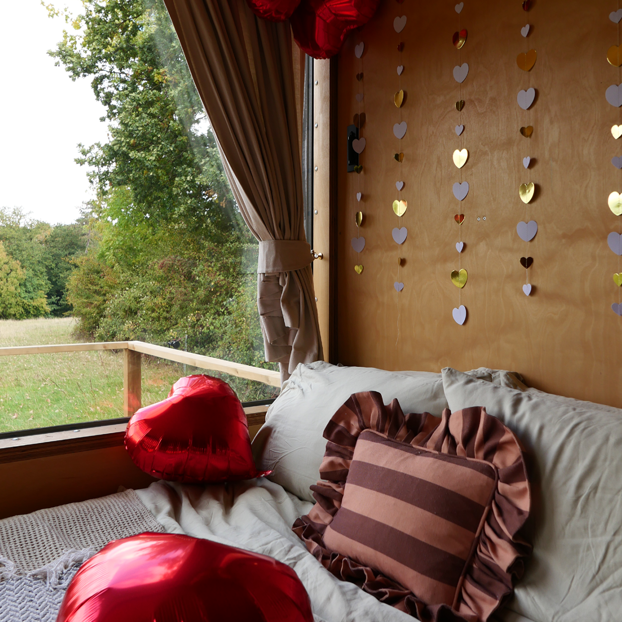 Special request - Re Cabins 2.png